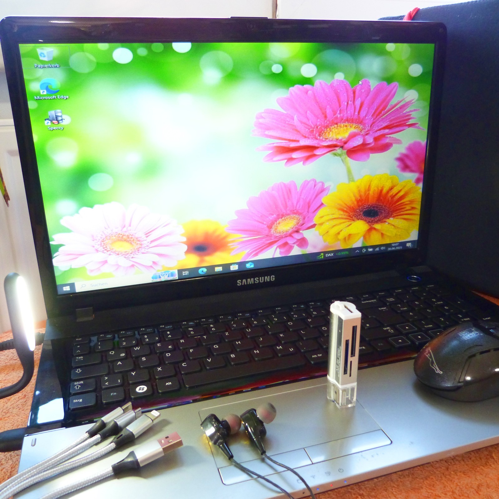 Samsung 305E PREMIUM 17″ l Windows 10 HDD l 4GB RAM l AMD A6 DUAL CORE HDMI