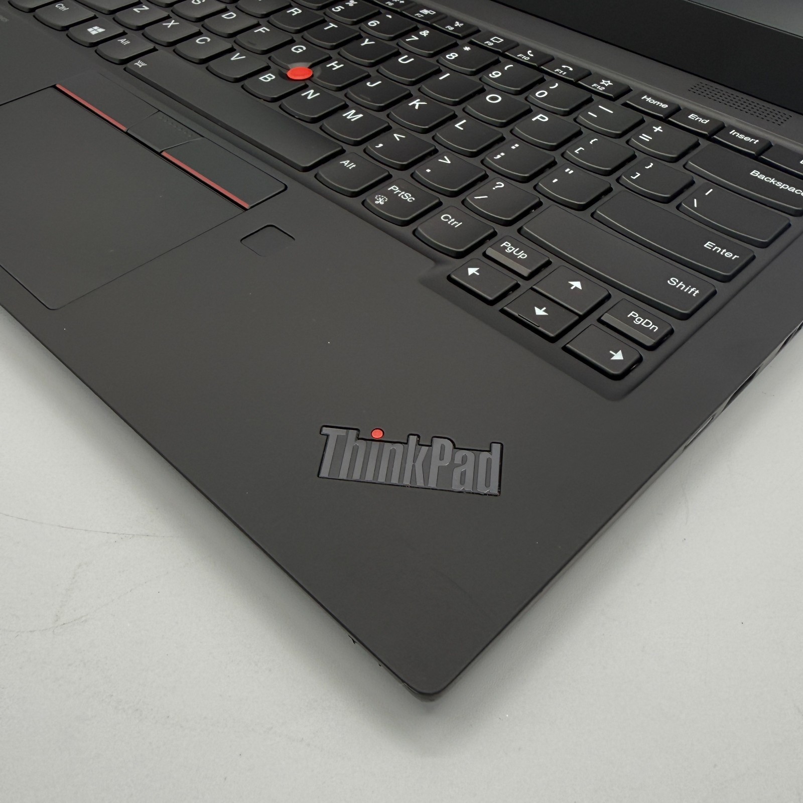 Lenovo ThinkPad X1 Carbon gen 8. i7 10510U 1.60GHz 16GB RAM 256GB SSD 14″ FHD
