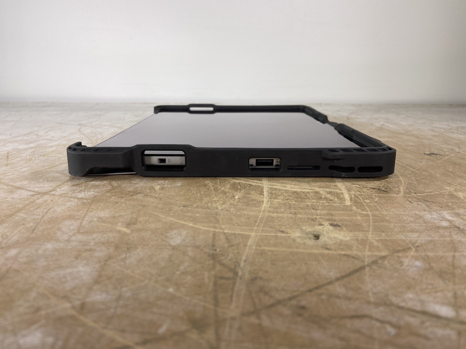 DELL LATITUDE 7210 2-IN-1 i5-10310U @ 1.70GHz, 8GB RAM, NO HDD/OS