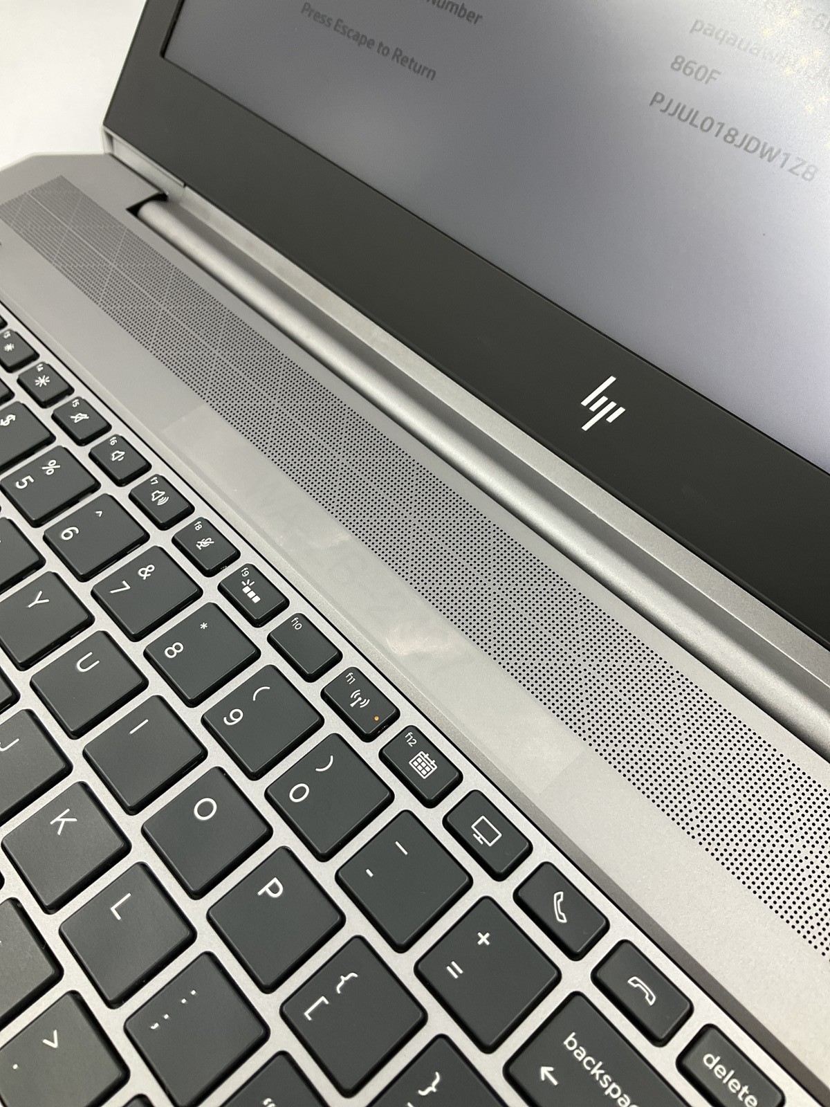 HP Zbook 15 G6 15.6″ Core i7-9850H 512GB 32GB B Win 11 Pro T1000