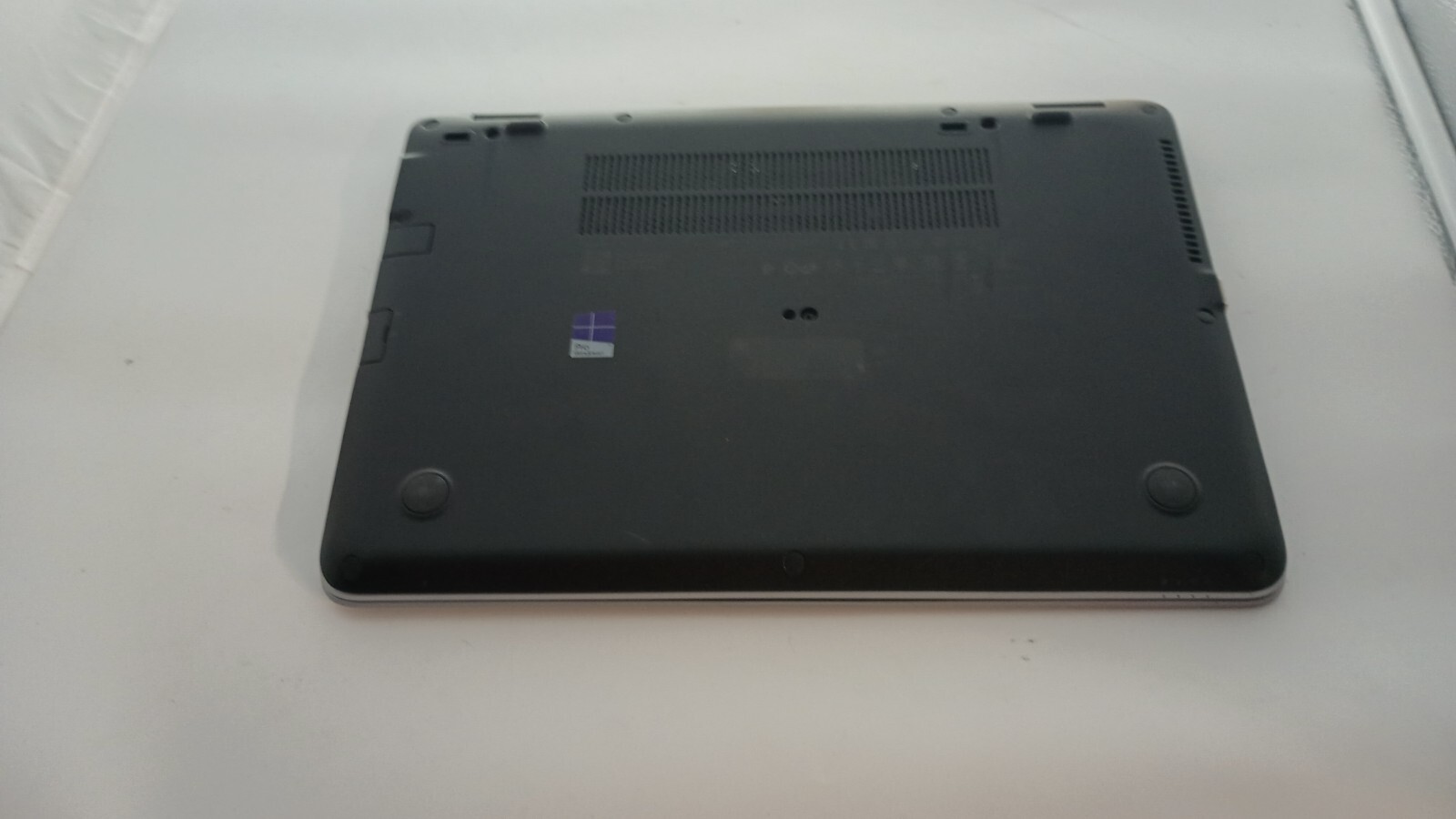 HP mt42.AMD Pro R6(10 Computercores).Radeon.8GB.128GB SSD.14″FHD.W11.Nice