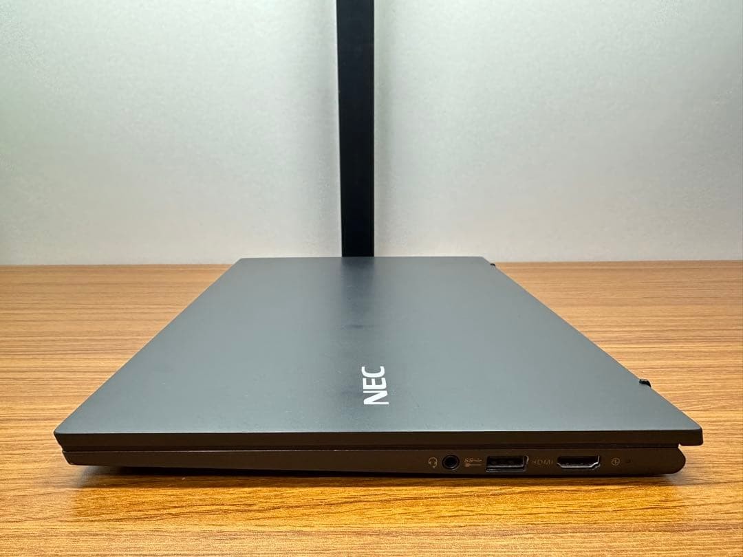 NEC VersaPro VG i5-1155G7 8GB SSD512GB 14″WUXGA UltraLight LAVIE NEXTREME Carbon