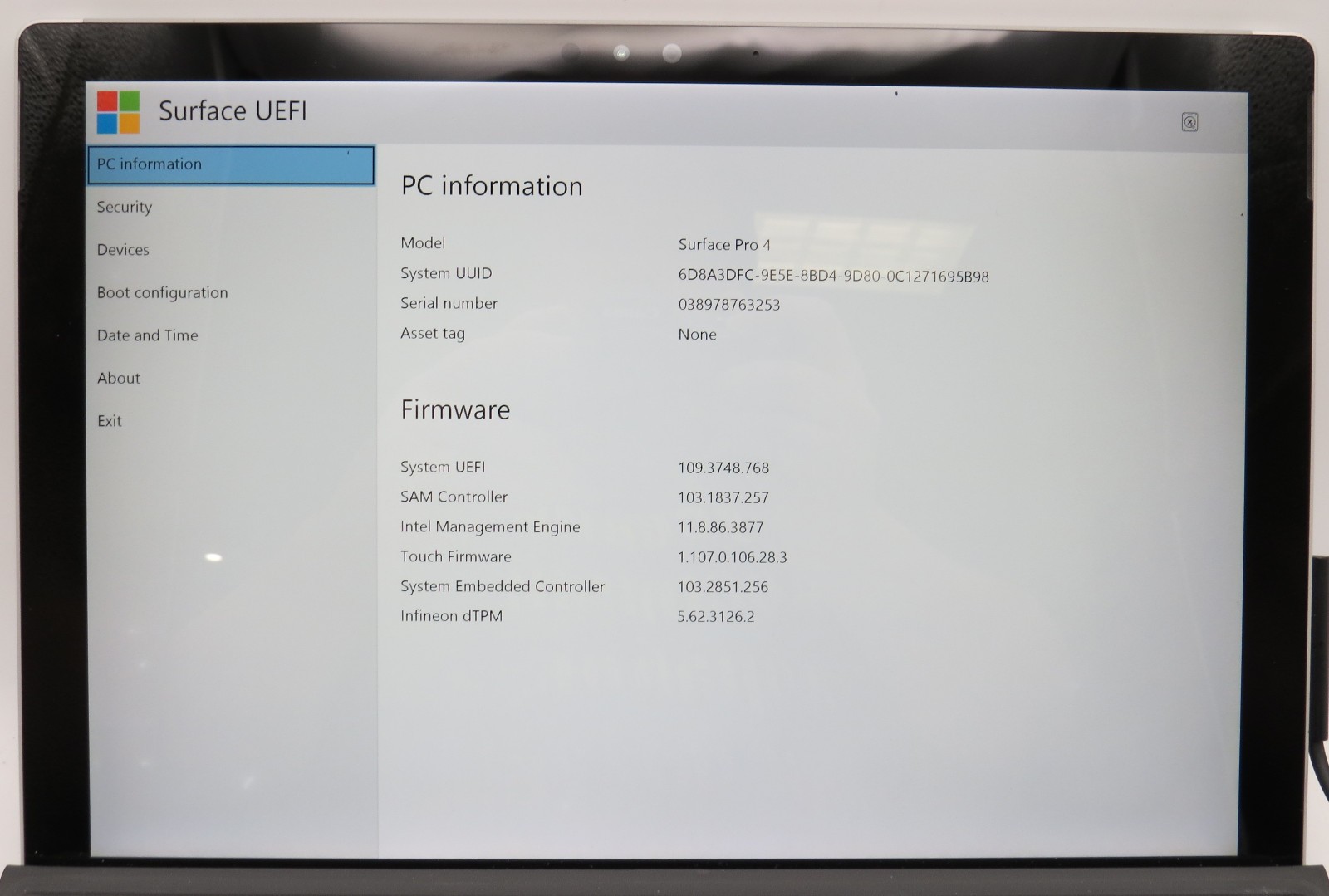 Microsoft Surface Pro 4 i5-6300U@2.4GHz 8GB RAM 12″ 256GB HD No OS/AC