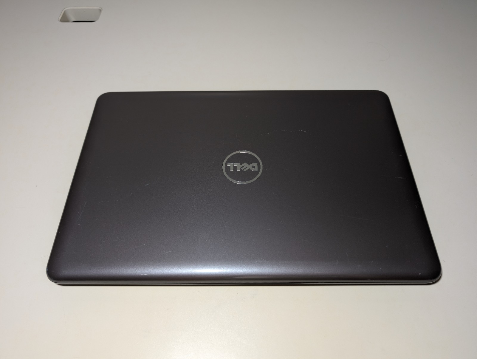 17″ DELL INSPIRON 5767 | i7-7500U 16GB RAM 256GB SSD | FHD AMD Radeon R7 Backlit
