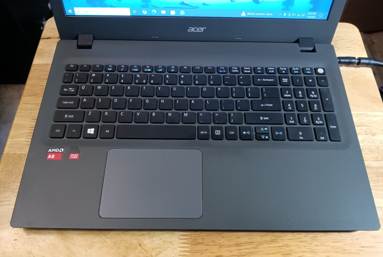 Acer E5-522-89W6/Amd A8-7410 2.20ghz/8gb/320gb/Windows 10 Home/Webcam/Hdmi/15.6