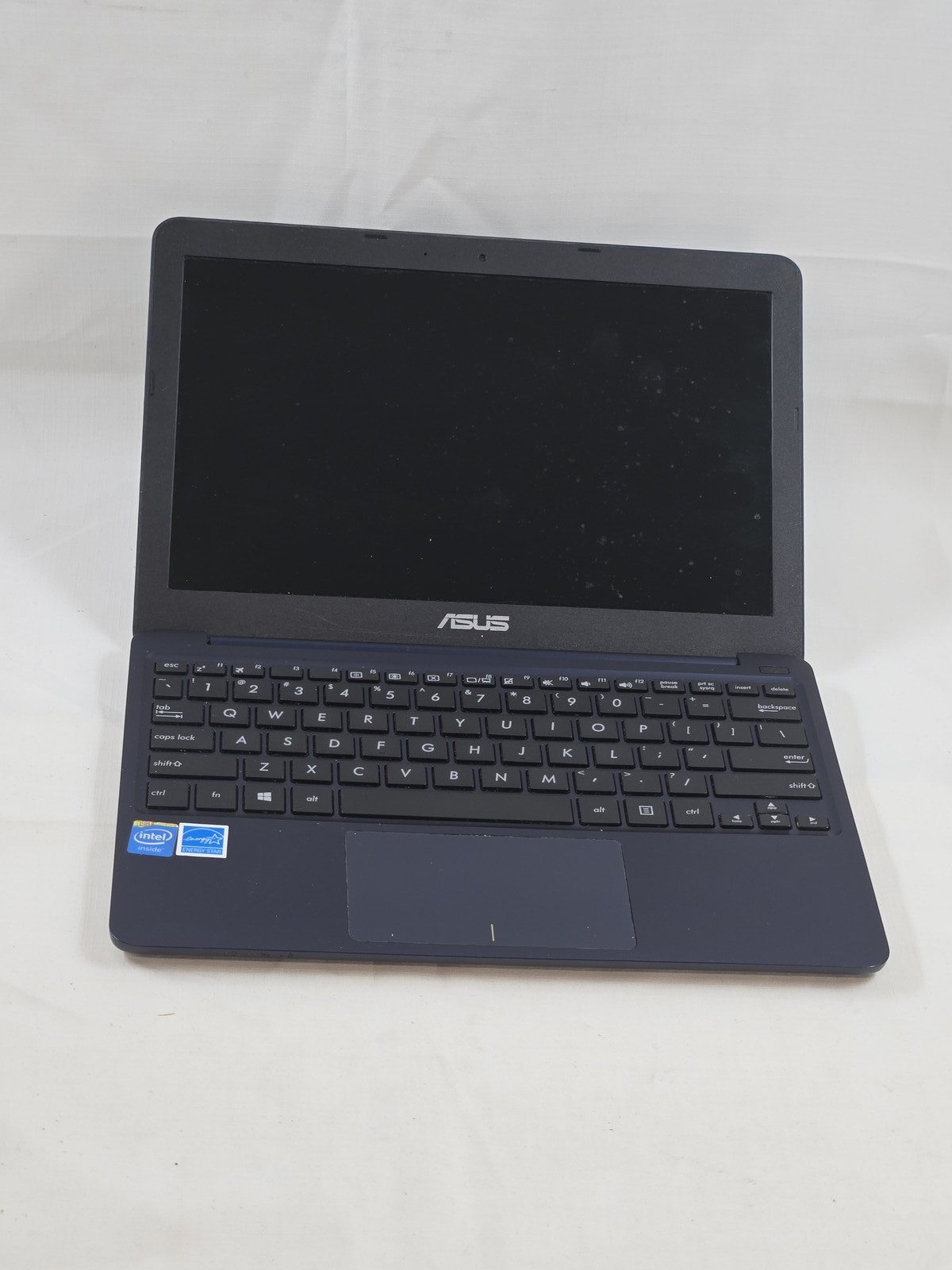 ASUS X205TA 11.6″ Intel Atom 2GB RAM 32GB eMMC Windows 8.1 Laptop *Parts Only*