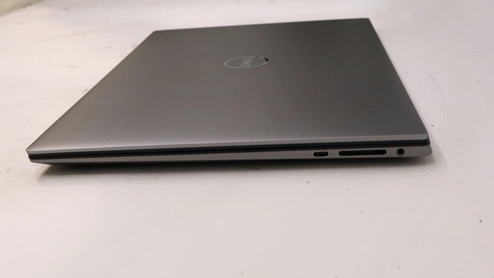Dell Precision 5570 15″ i5-12600h 16GB 256GB – Good