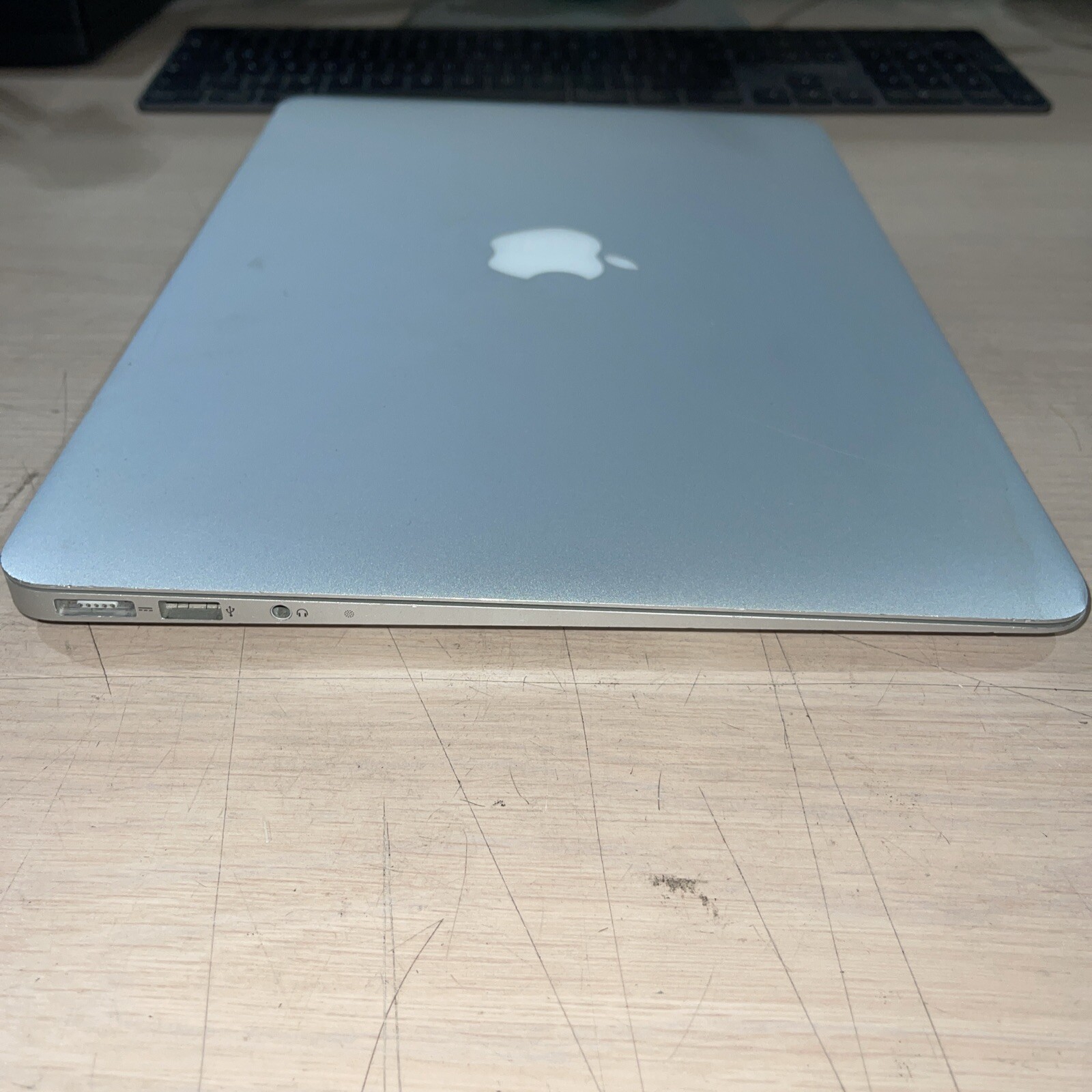 Apple Macbook Air MID 2012 13″ i5-3427U 1.8GHz 4gb RAM NO HD