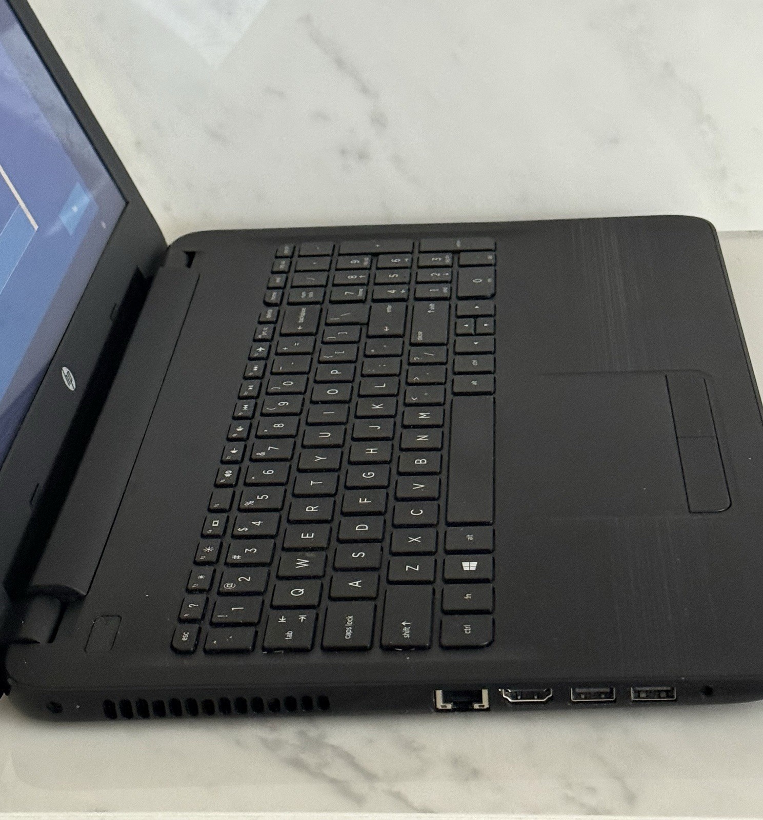 HP Notebook 15-ba009dx 15.6″ Laptop