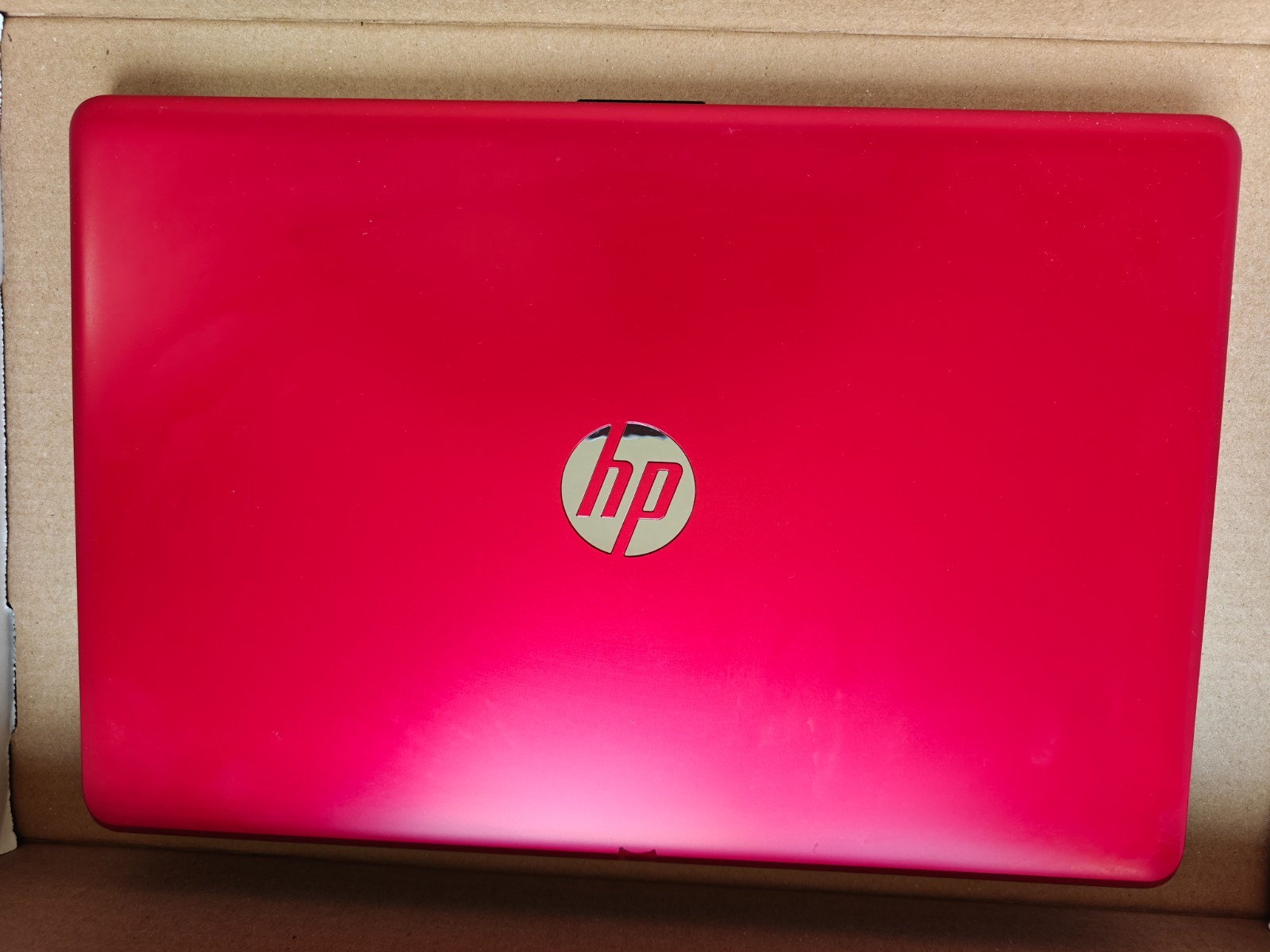 HP 15-bs244wm 15.6″ touchscreen 4gb DDR4 500gb HDD good battery with charger