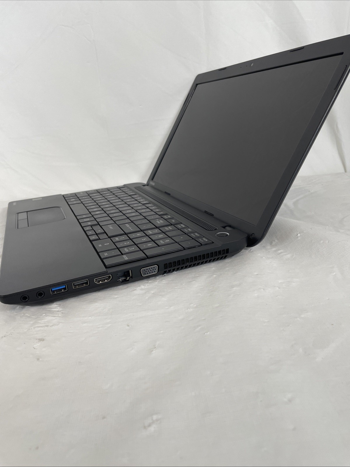 Toshiba Satellite C55-A 15.6 | i3-3120M 2.5GHz | 8GB RAM | No HDD | BB