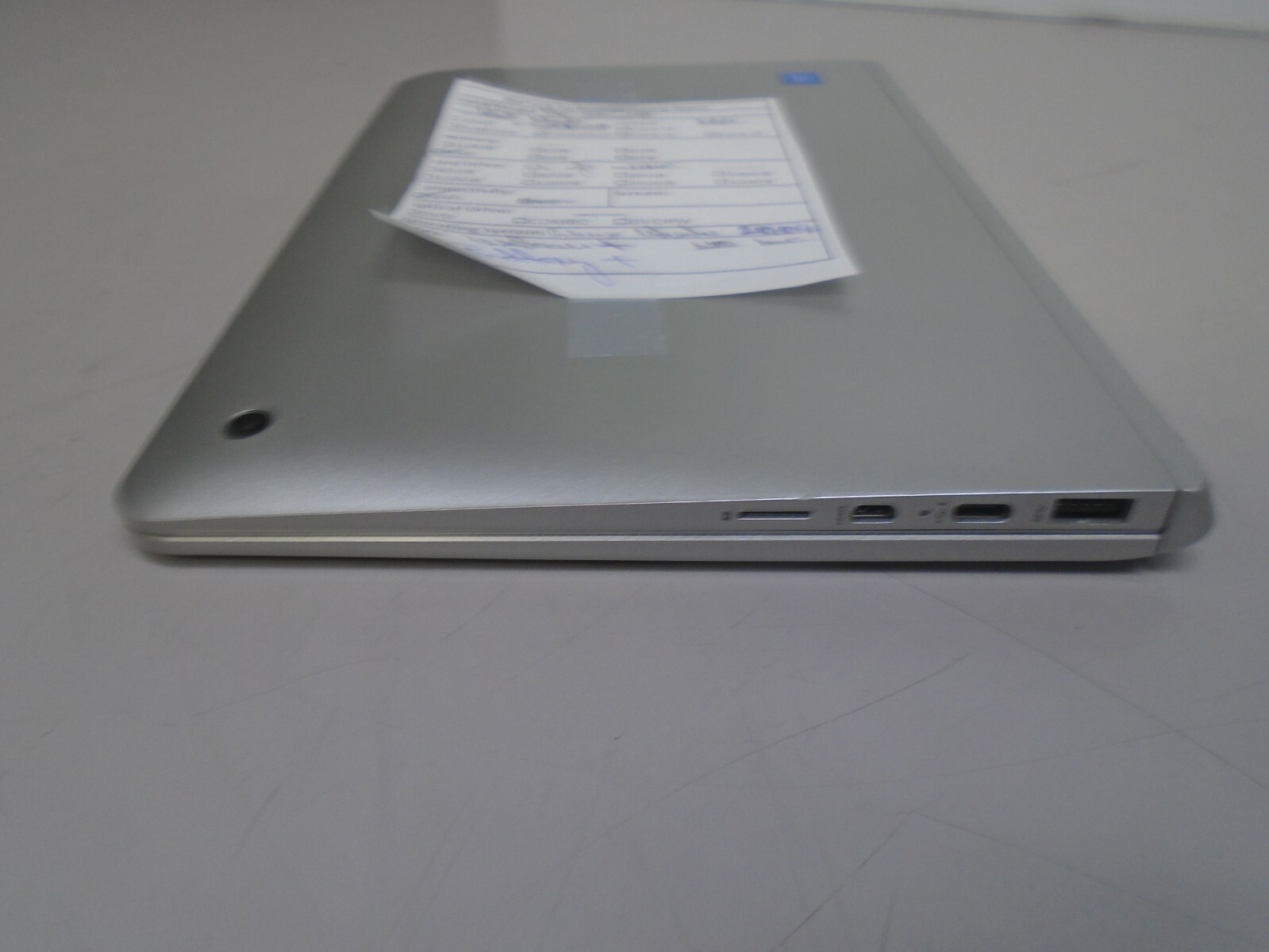 HP x2 10 10.1″ Intel Atom X5-Z8350 1.44GHz 4GB/64GB eMMC Linux Laptop ‘NO AC’