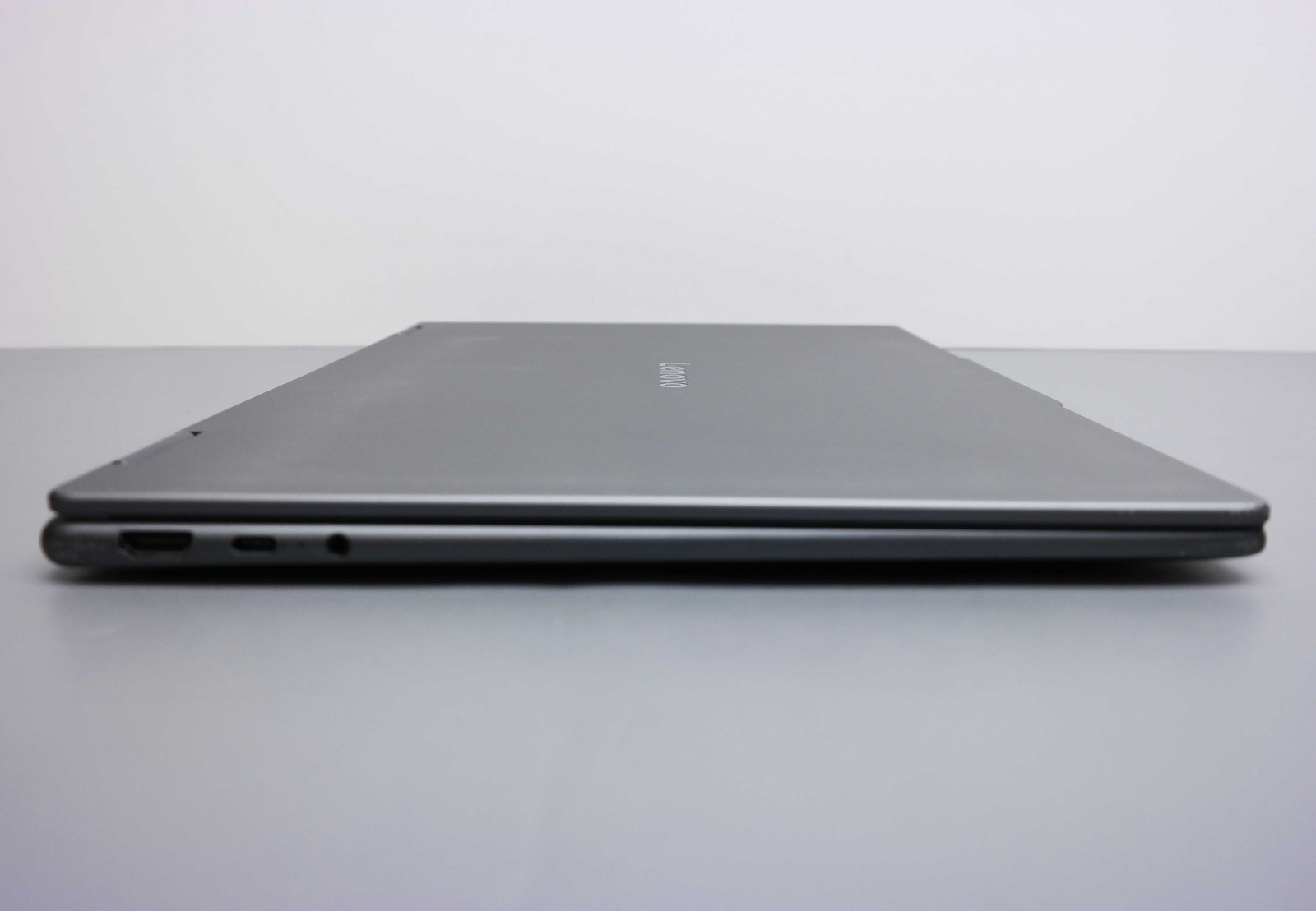 Lenovo Yoga 7 16ILL10 16″ Core Ultra 5 226V 16GB 512GB SSD