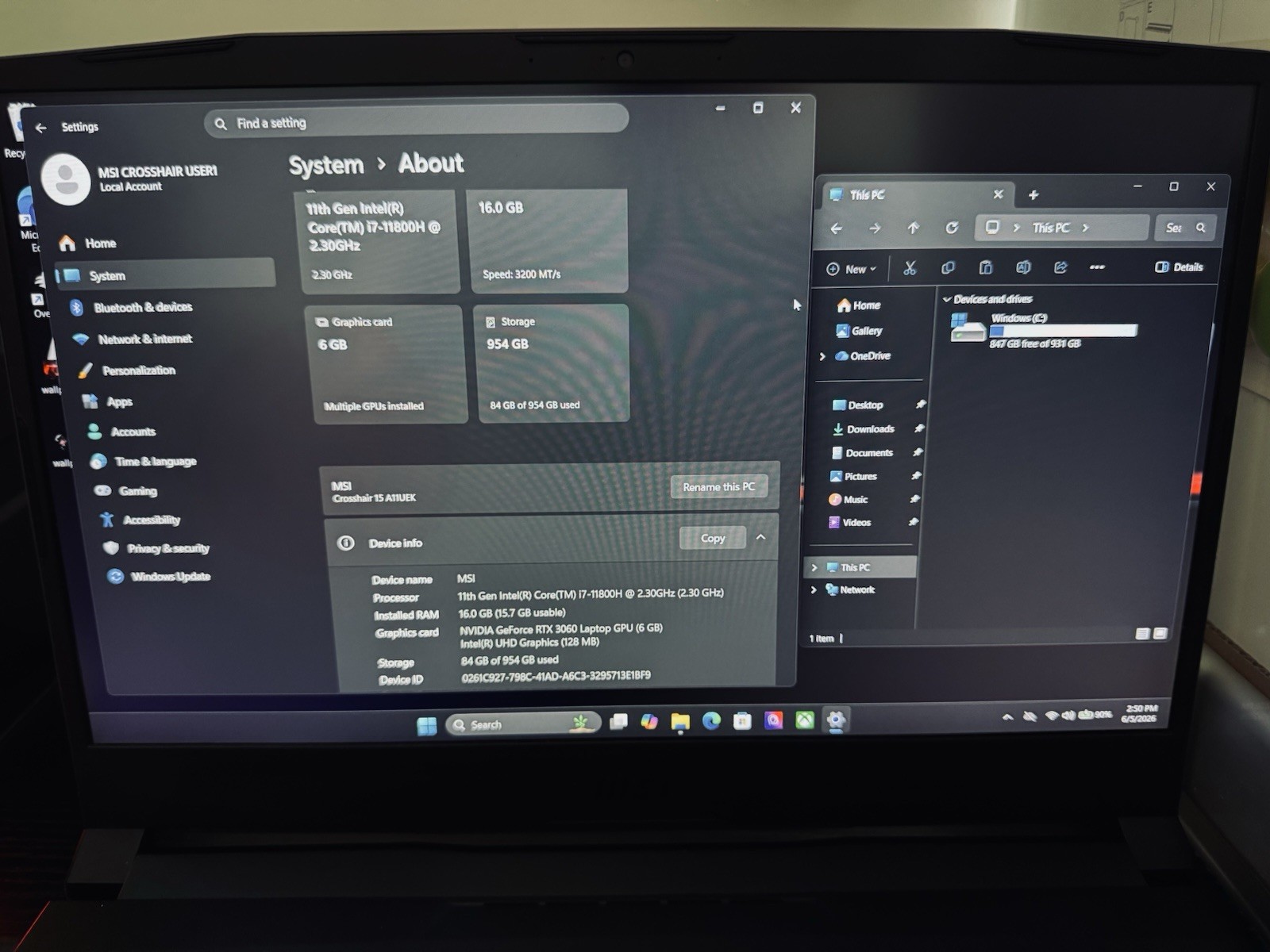 MSI CROSSHAIR 8-CORE RX3060 GAMING LAPTOP i7 11TH GEN.16GB RAM/1TB SSD.NICE👍