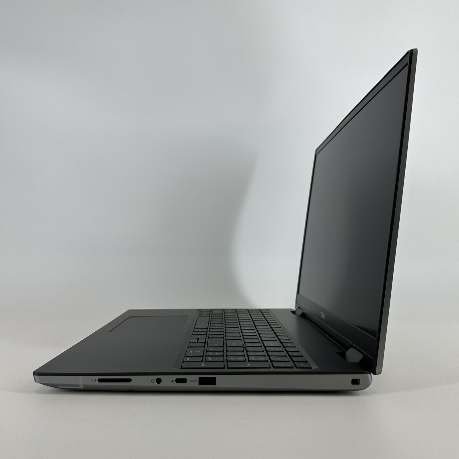 Dell Precision 7680 16 FHD+ 2.1 GHz i7-13850HX 32GB 1TB SSD NVIDIA RTX 1000 Ada