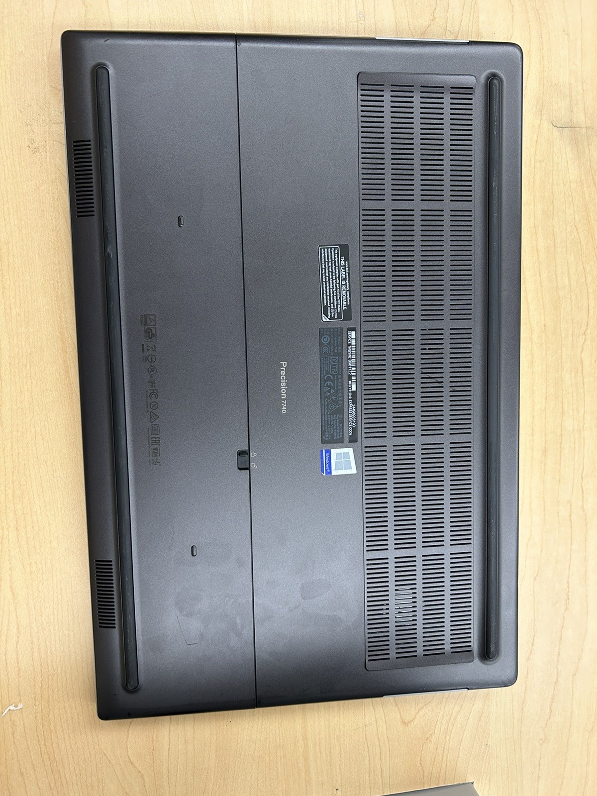Dell Precision 7740 Laptop Intel Core i7-9750H @ 2.60 GHz 16GB 240W charger