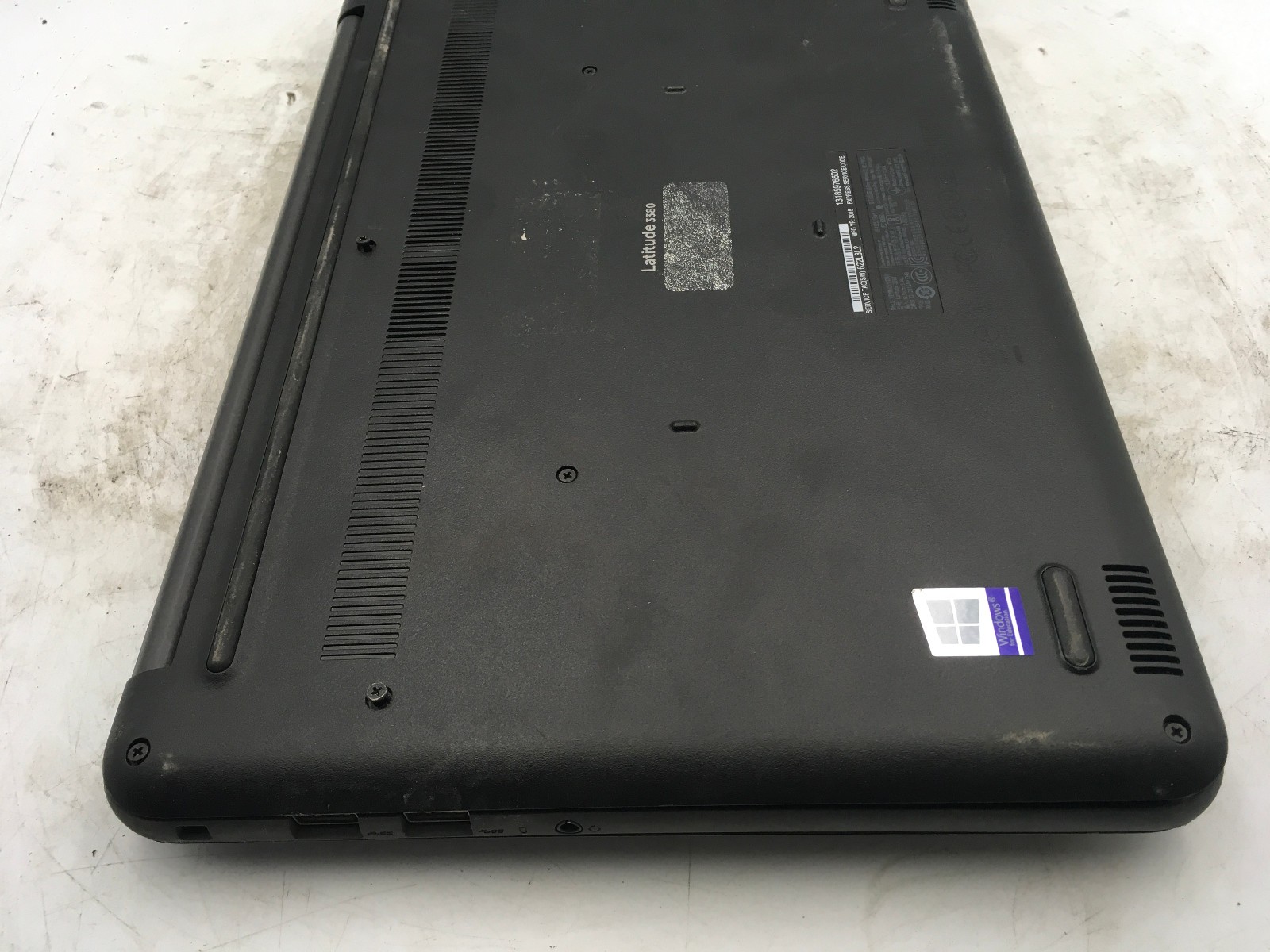 DELL LATITUDE 3380 – FOR PARTS – INTEL I5 7TH GEN – NO RAM -READ DESCRIPTION- BB