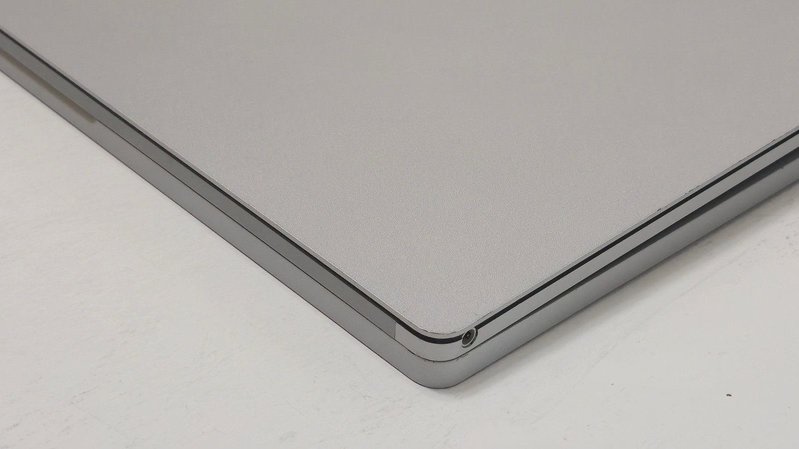 Surface Book 3 15″ (1899) i7-1065G7 32GB RAM 1TB SSD GTX 1660 GPU 6GB GDDR6