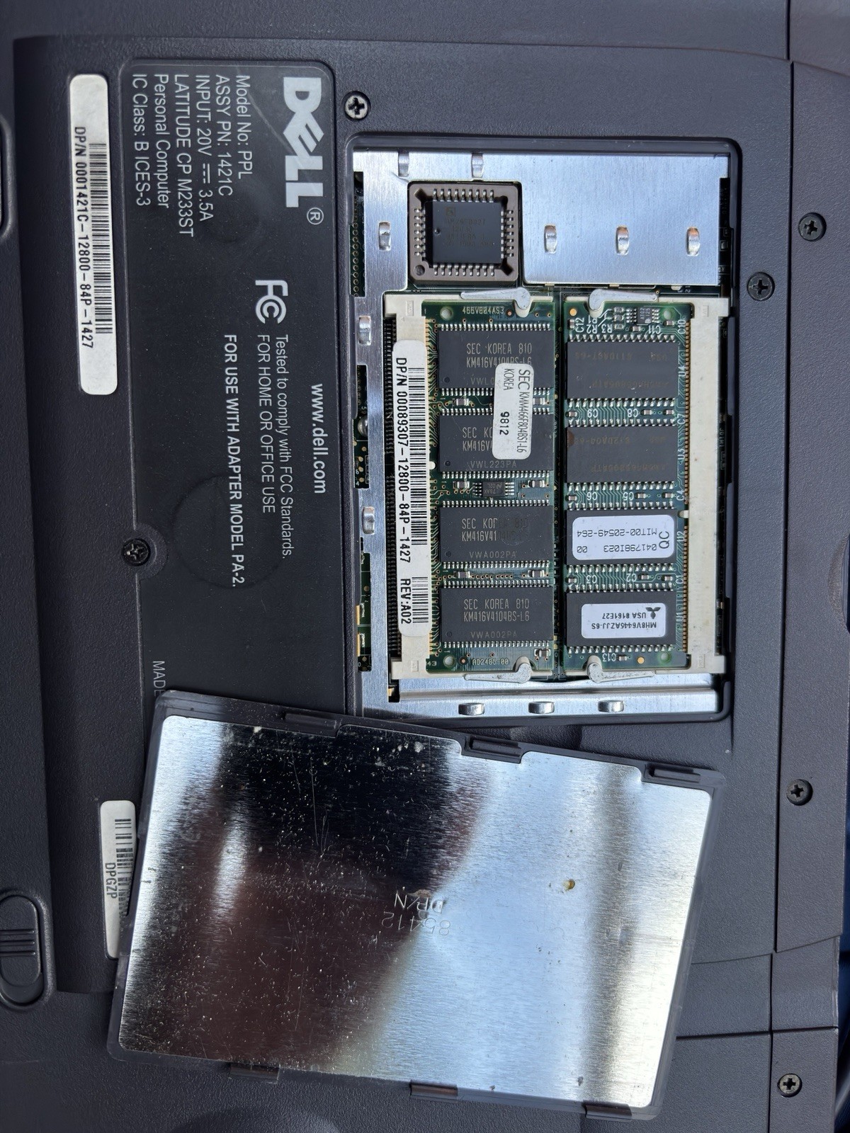 Dell Latitude CP 12.1in Pentium 233mhz 128MB RAM 3GB HDD Win98, M233ST
