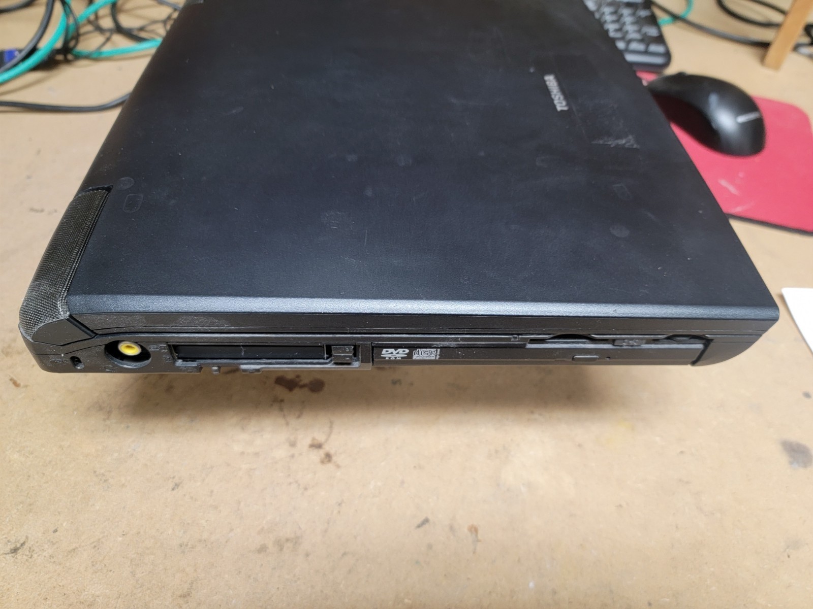 TOSHIBA SATELLITE PRO 6000 256MB RAM – NO HDD – NO BATTERY – PARTS OR REPAIR