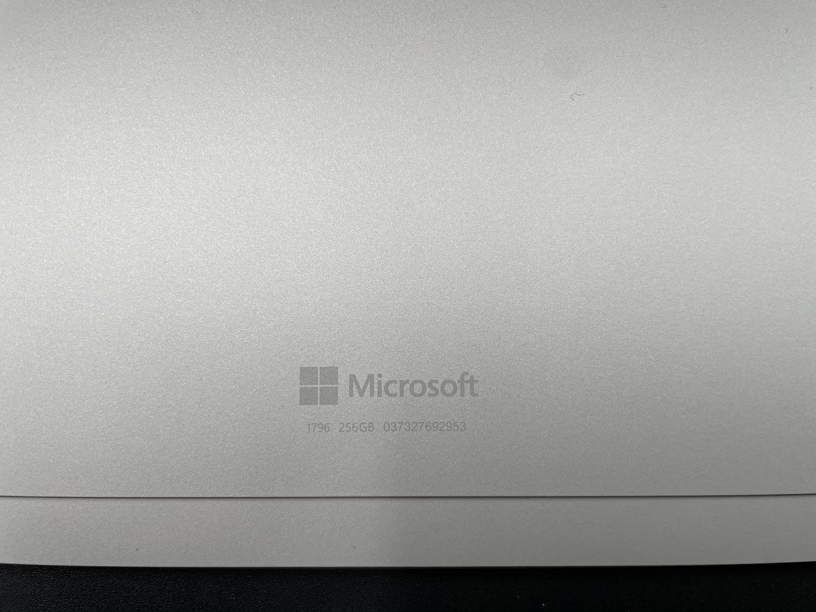 Microsoft Surface Pro 6 Used 12.3″ (i5-8350U-16GB-256GB NVMe)