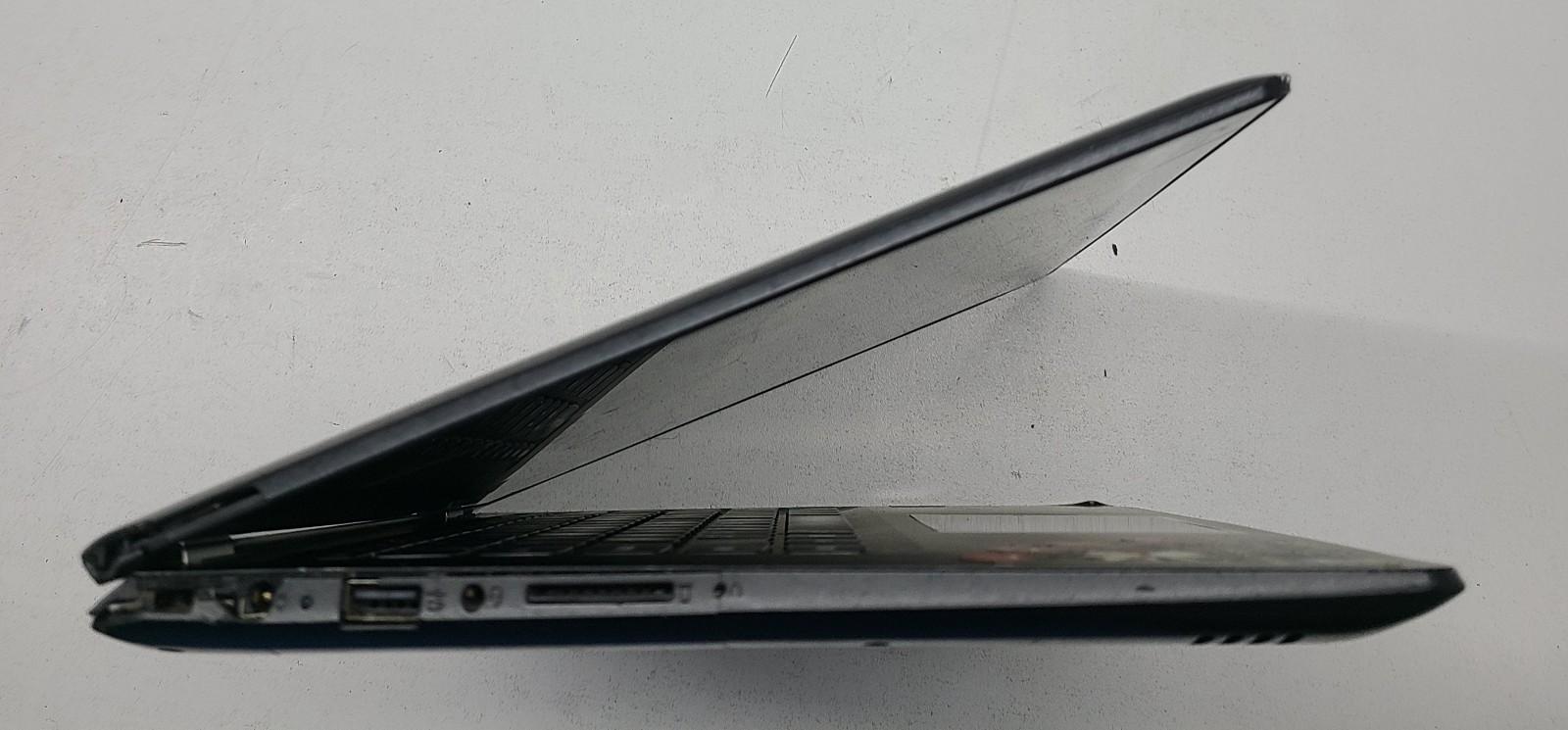 Lenovo IdeaPad FLEX 4-1470 14″ Laptop Intel Pentium 4405U 4GB Ram NO HD/OS (FL)