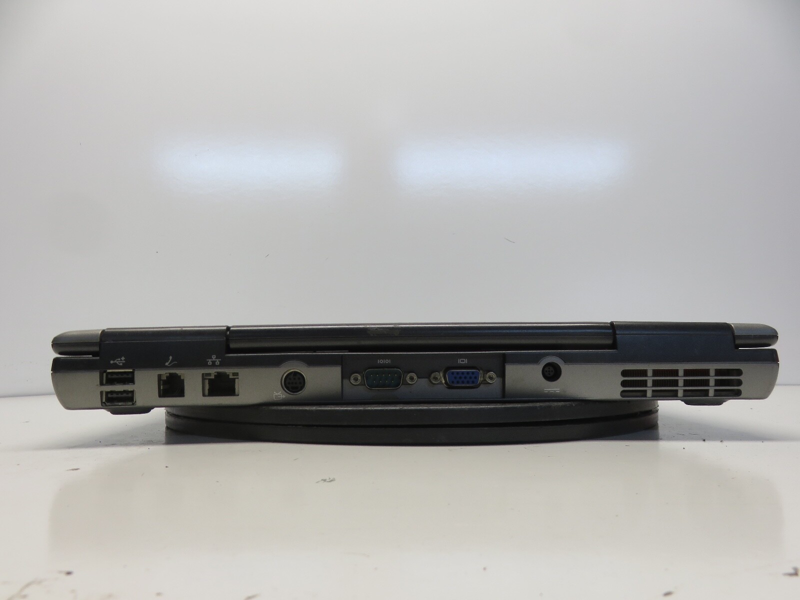 Dell Latitude D520 Intel Core 2 Duo 06F2 1.66GHz 1 GB 80 GB WIN XP No Batt