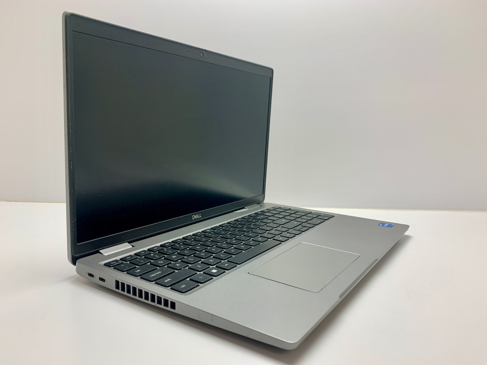Dell Latitude 5530 | i5-1245U | 16GB RAM | 256GB NVMe | LINUX