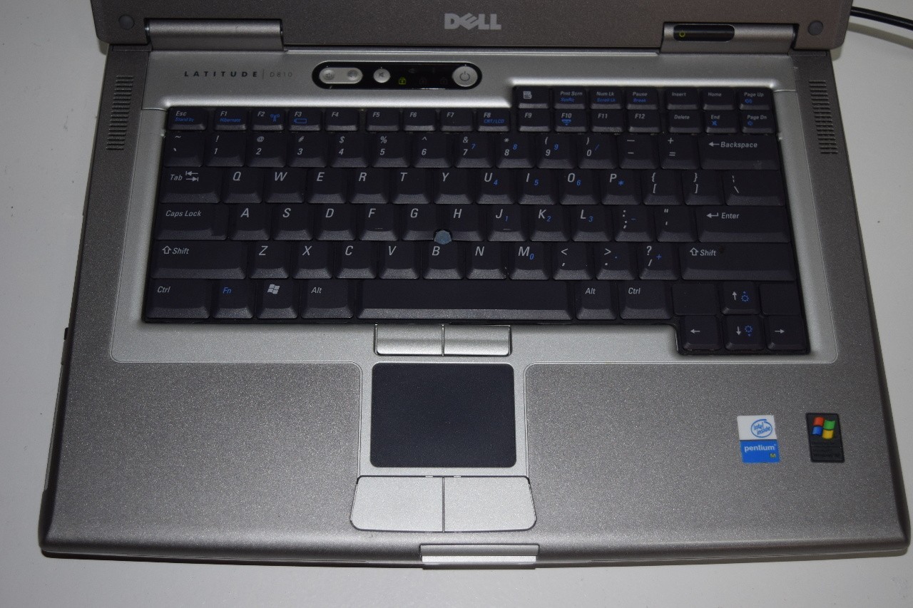 Dell 15″ D810 Laptop Windows XP Pro 32 SP3 – 9 pin Serial Port-RS232-AC Adapter