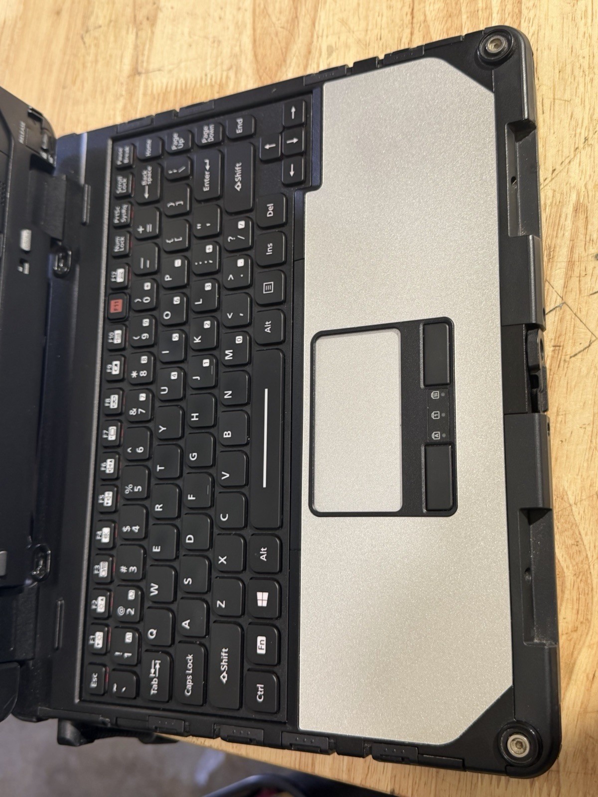 Panasonic ToughBook CF-33 i5-6300U 8GB Ram 256 SSD Win11 Pro. Touchscreen