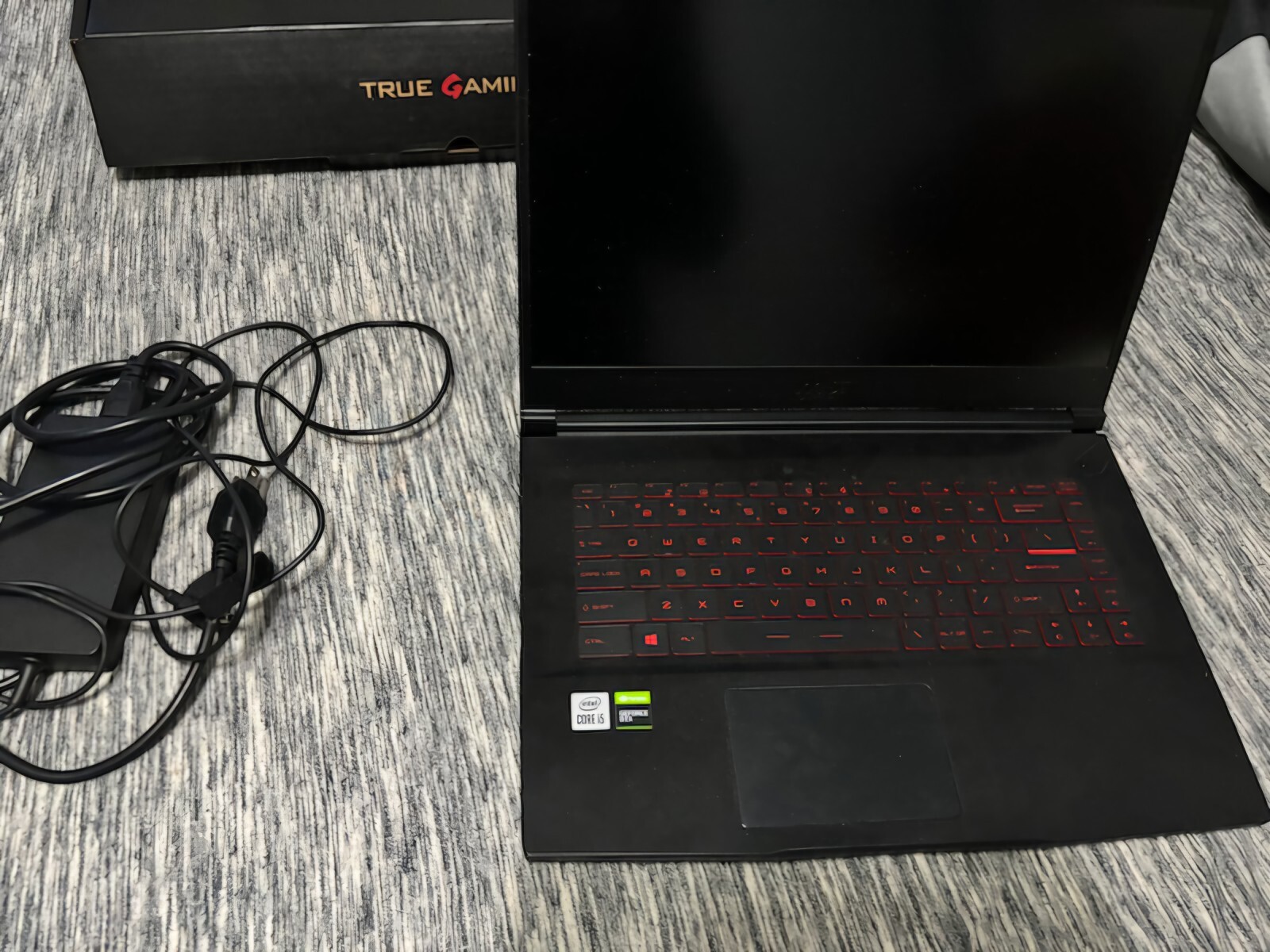 MSI GF63 Thin 10SCXR-222 Read Description