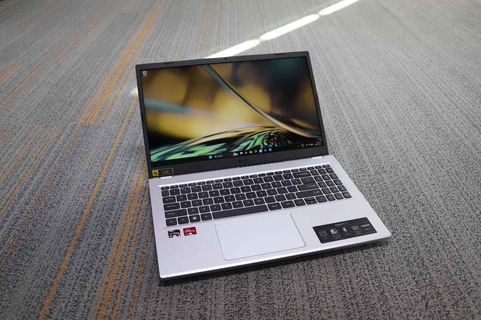 Acer 3 15 A315-24P-R7VH 15.6″ FHD, Ryzen 3 7320U, 8GB DDR5, 128GB SSD Laptop