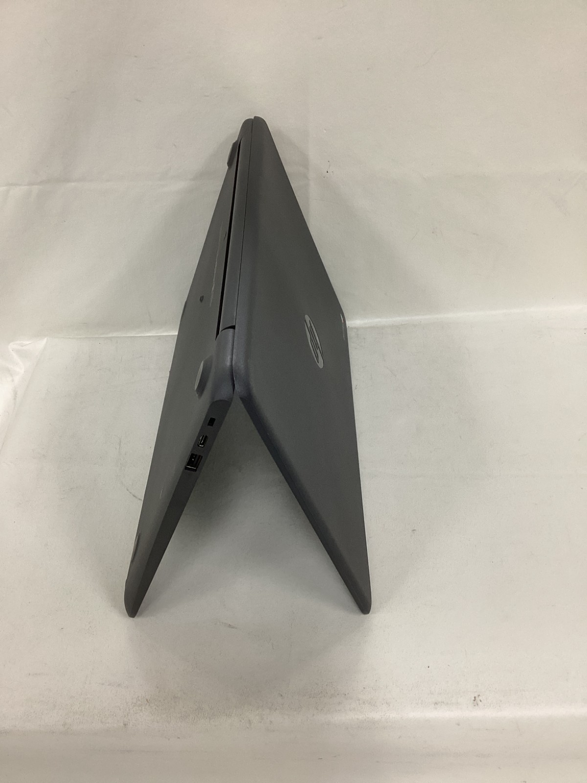 HP 14″ HD Chromebook AMD Dual-Core A4-9120C 4GB RAM 32GB eMMC AMD Radeon R4