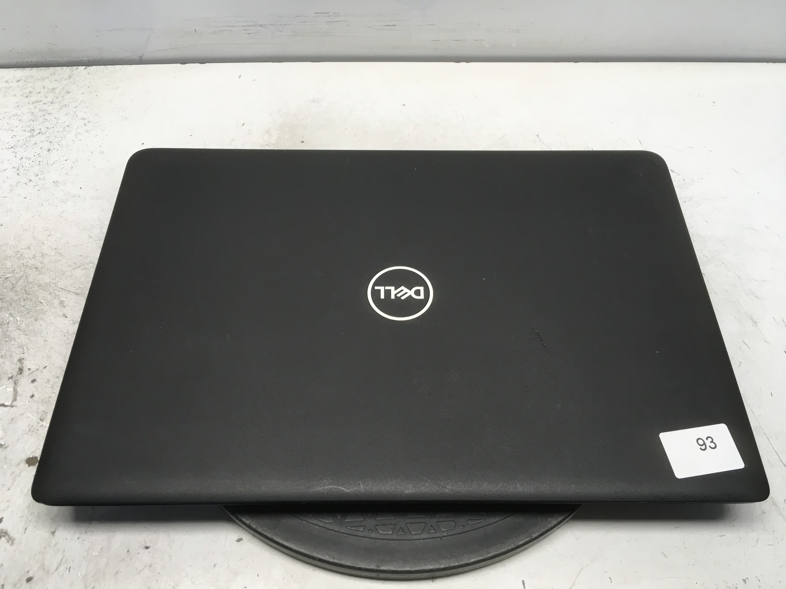 Dell Latitude 3500 Intel i3-8145U 2.1GHz 4 GB NO HDD No Batt
