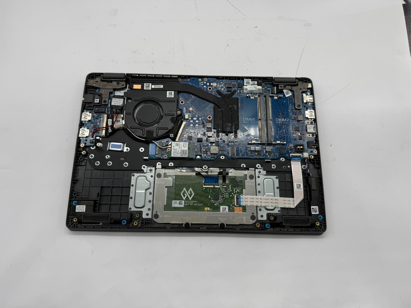 Dell Latitude 3450 i5-1335U NO RAM/OS/SSD/AC/BAT MISSING BACK COVER PARTS