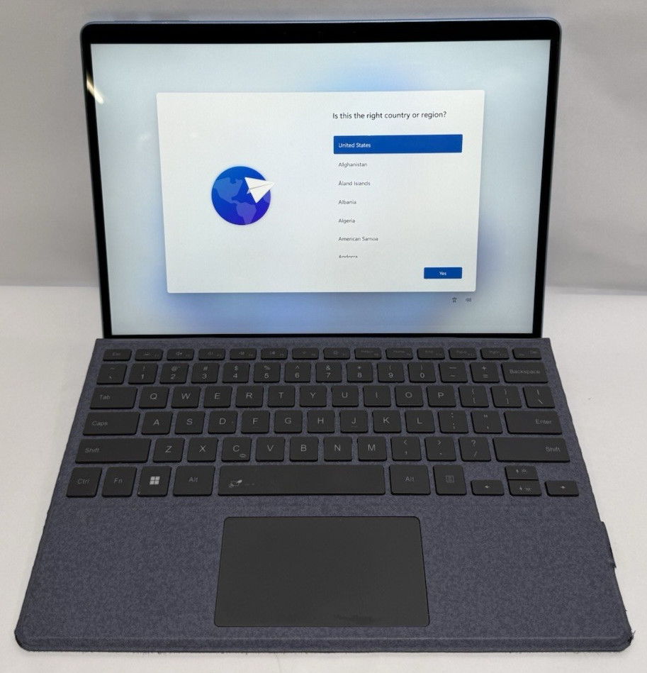 Microsoft Surface Pro 9 13″ (2038) 256GB, Intel i5 12th Gen, 8GB Ram – Blue