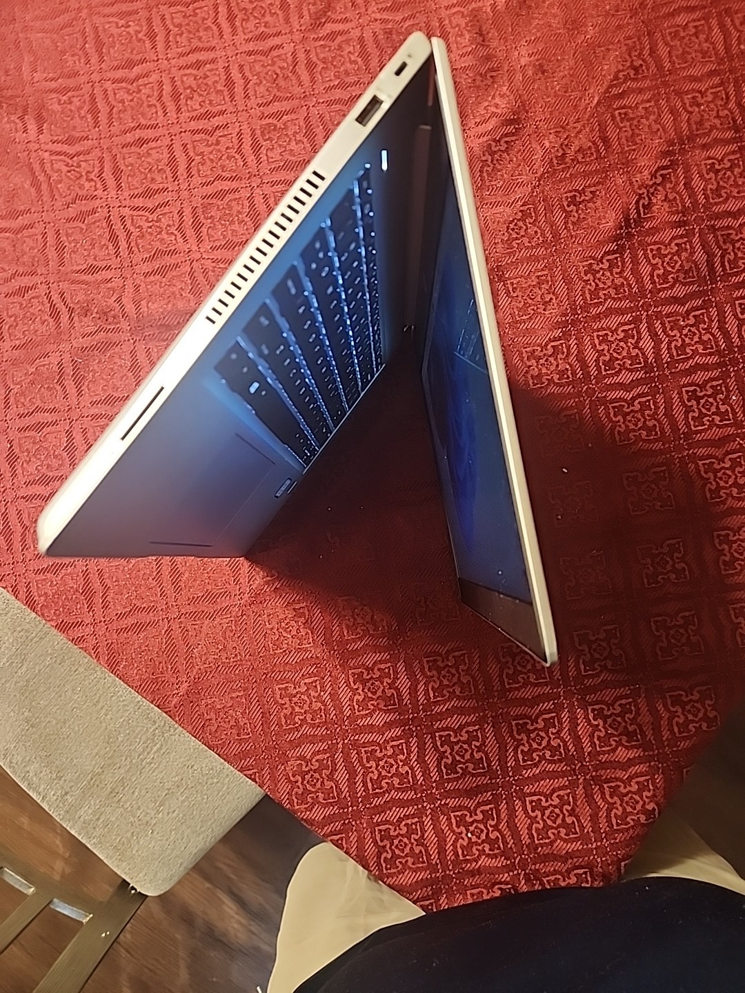 HP ProBook 430 G6 15.6″ (i5-8365U, 1.60GHz 16GB, 256GB) Win11 Pro + Charger