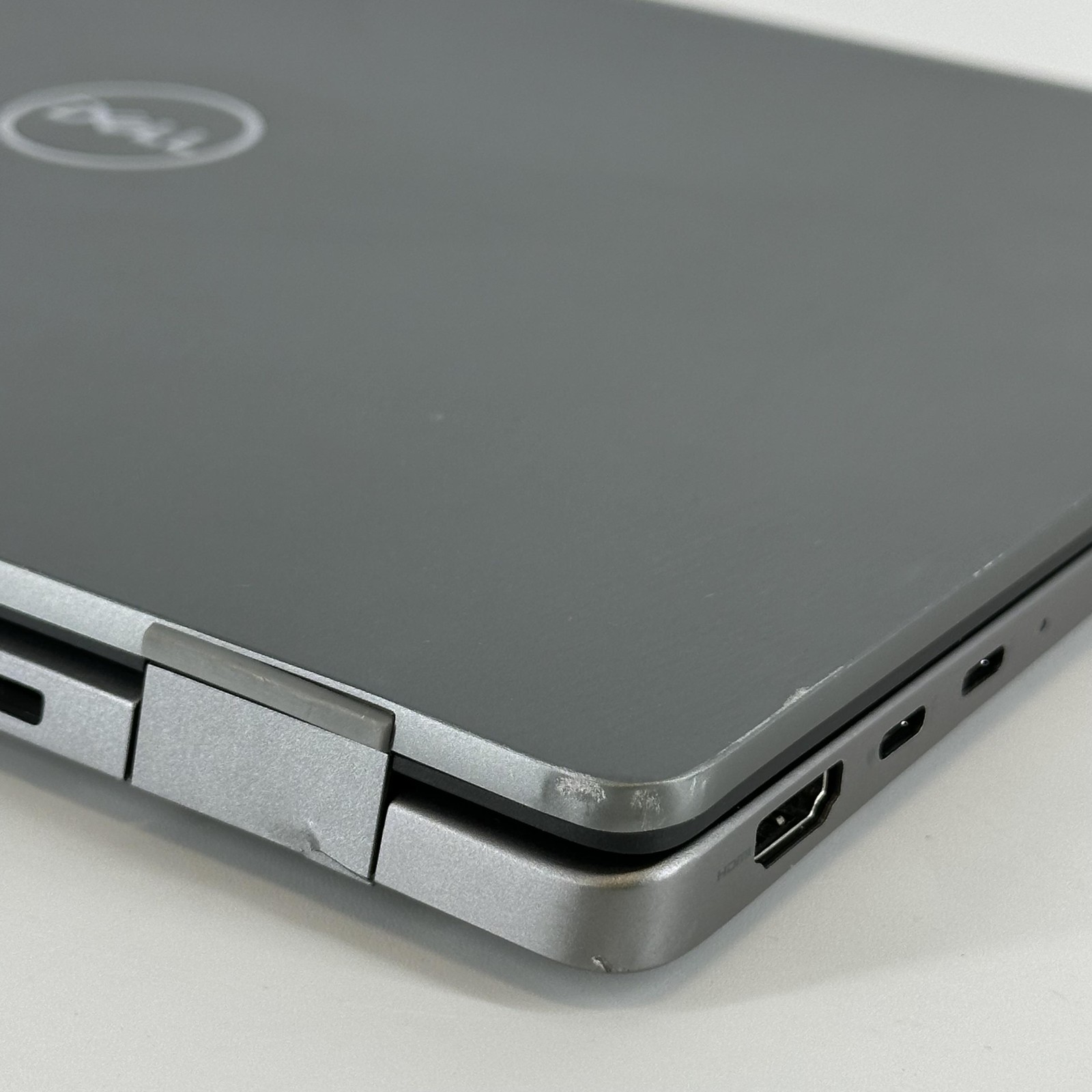 Dell Latitude 7450 14 QHD+ TOUCH 3.8 GHz Ultra 7 165H 32GB 256GB SSD FRAME SPLIT