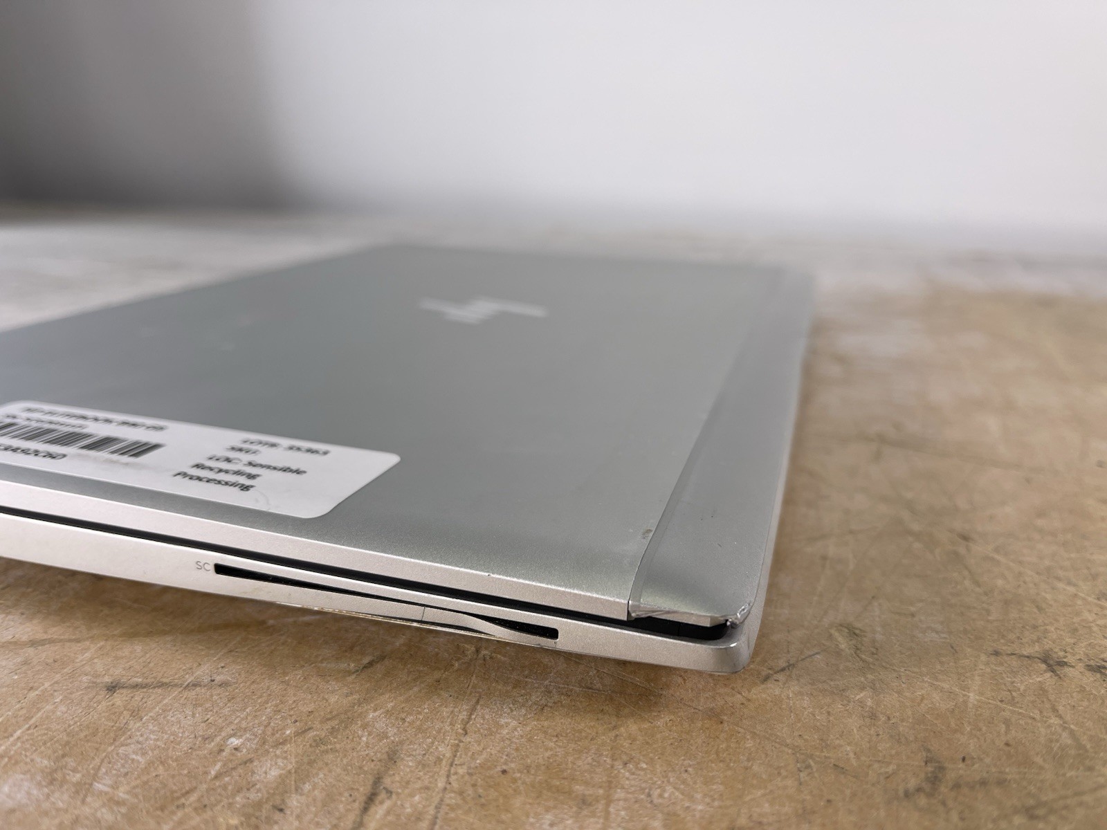 HP ELITEBOOK 840 G8 i7-1165G7 @ 2.80GHz, 8GB RAM, NO HDD/OS – (FOR PARTS)