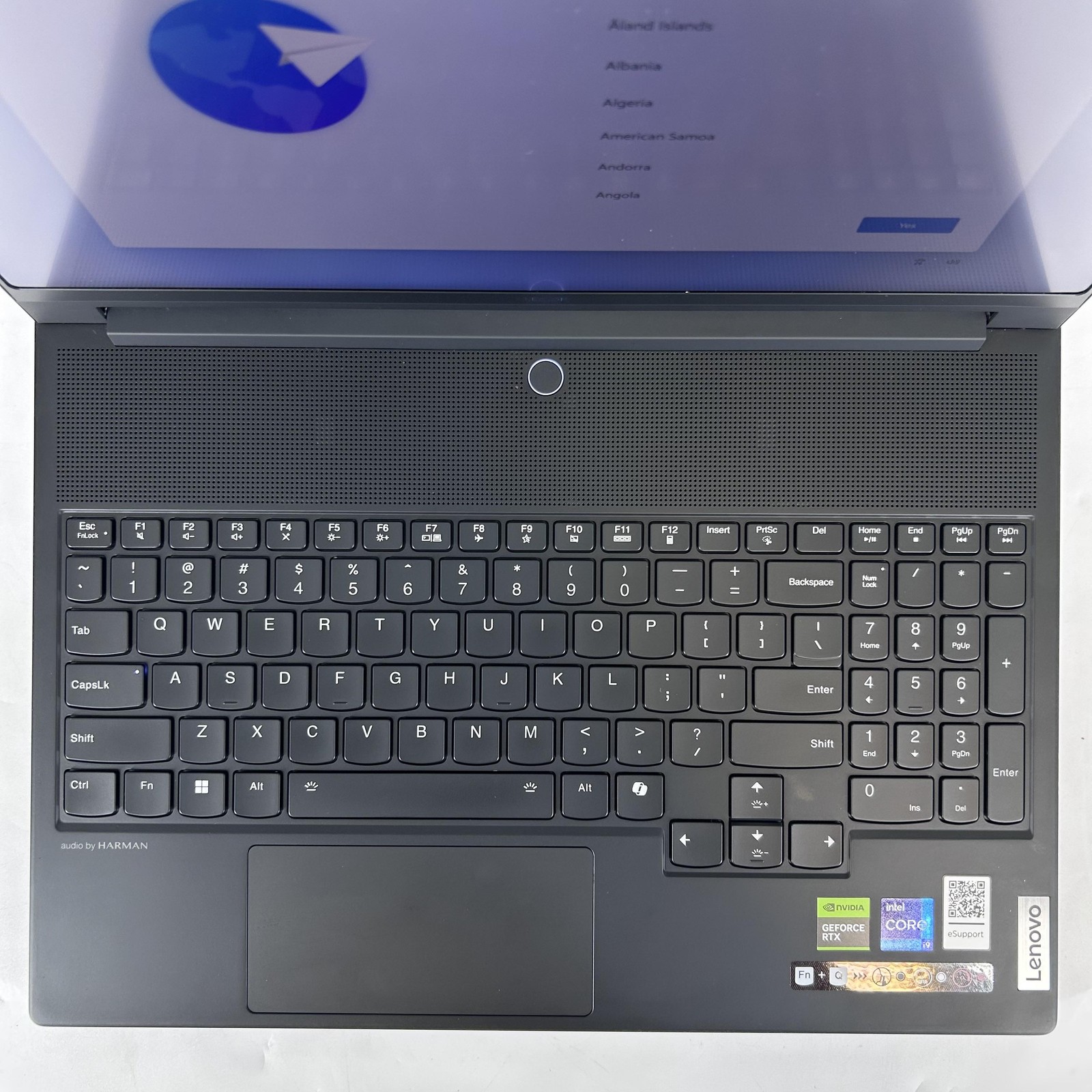 Lenovo Legion 9i Gen 9 16 165Hz QHD+ i9-14900HX 64GB 1TB SSD RTX 4080 LCD BLEED