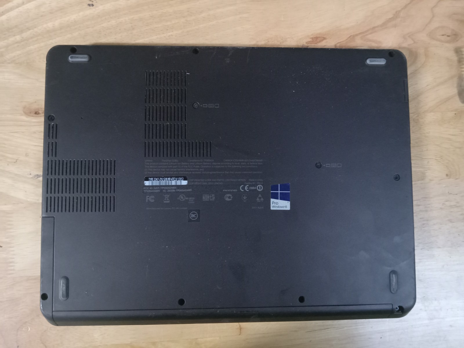 Lenovo ThinkPad Twist S230U 12″ 2in1 i3-3217U 4GB RAM,
