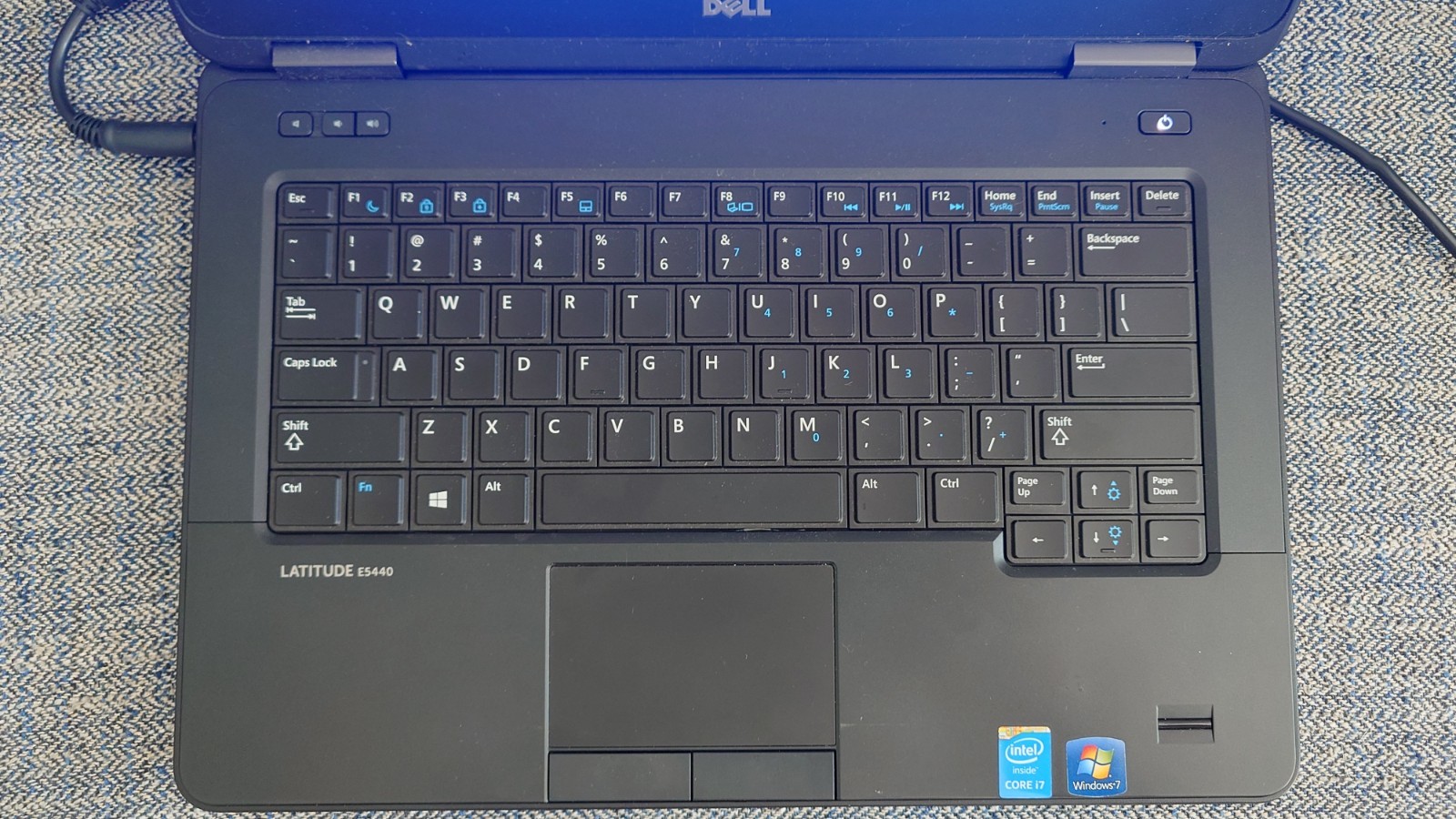 Dell Latitude E5540: I7-4600U, 8GB Ram, 320GB HDD, Fedora Linux
