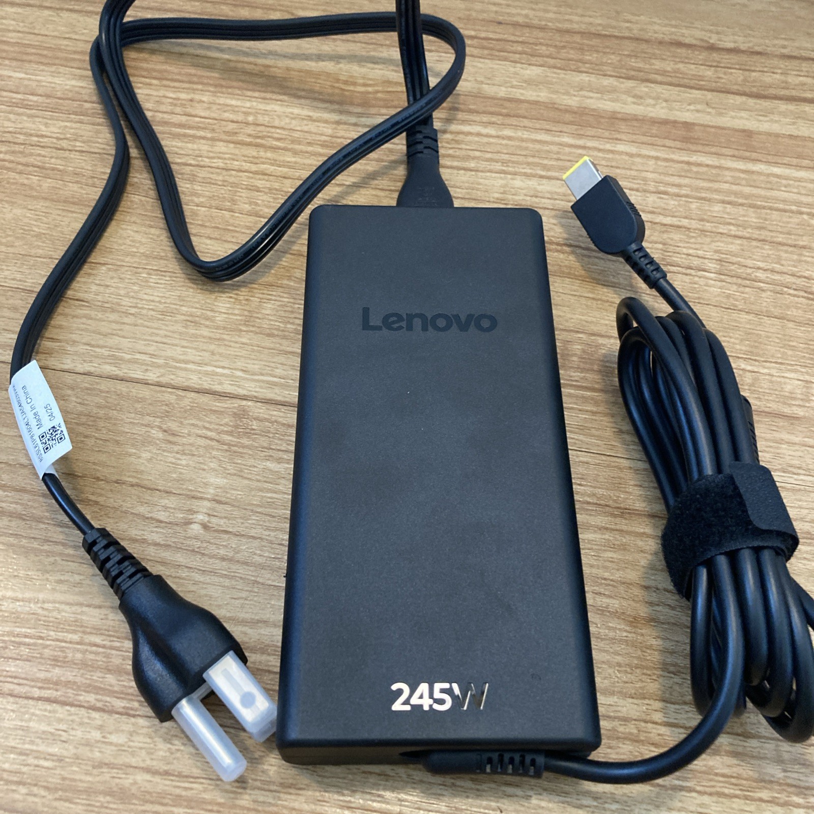 Lenovo 17.3″ LOQ 17 Gaming Laptop 83JH008QUS