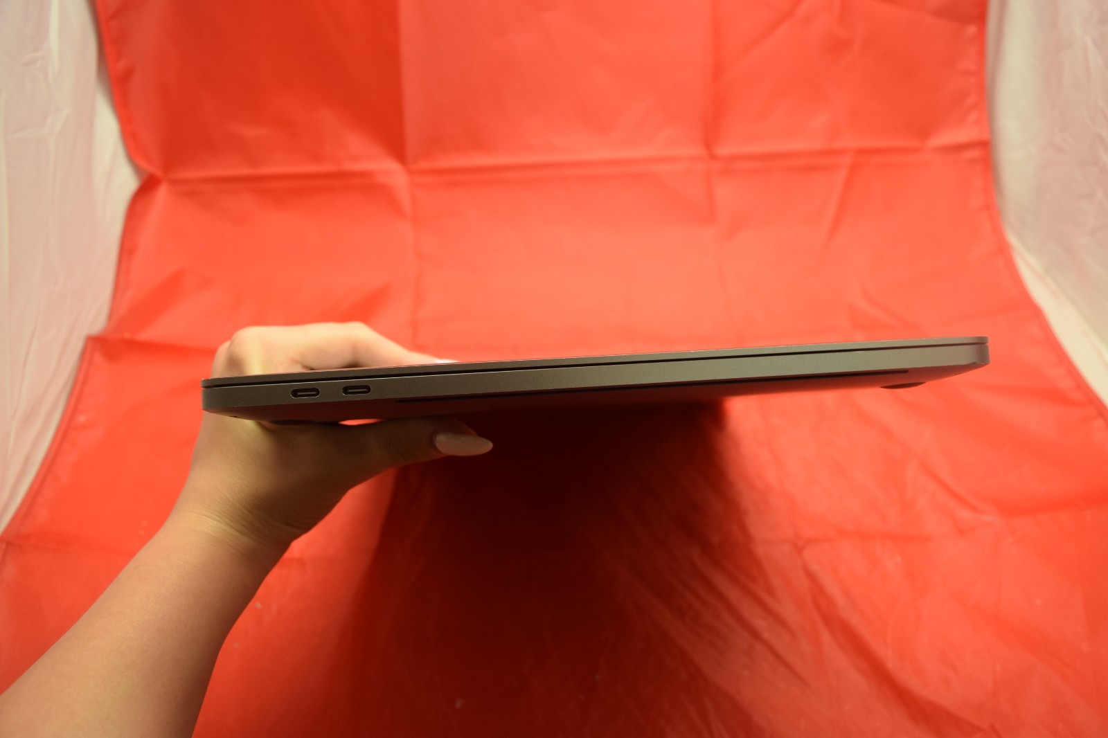 2019 Apple MacBook Pro A2141 16″ Core i7 2.60GHz 32GB DDR4 1TB SSD macOS Tahoe