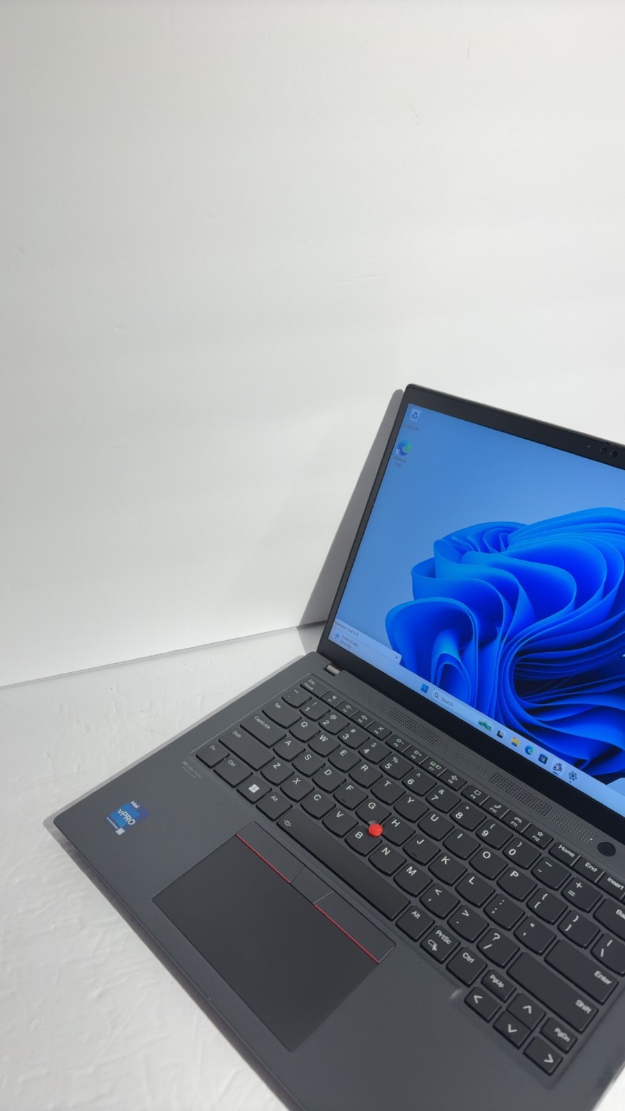 Lenovo ThinkPad T14s Gen 3 i5-1245U 16GB 512GB SSD 14″ Laptop Win 11 Pro