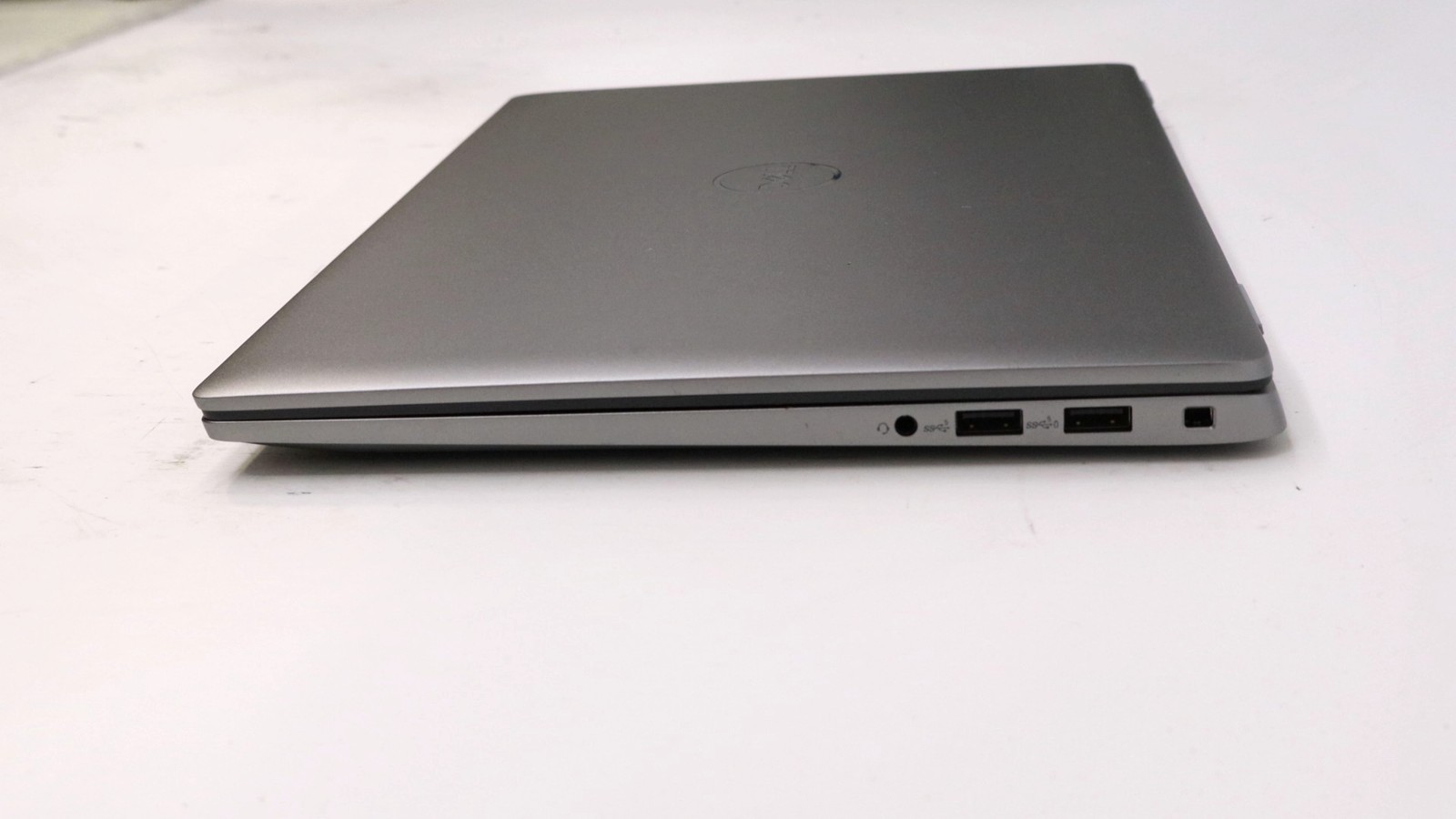Dell Latitude 7440 14″ i7-1365u 32GB 512GB – Excellent READ DESC