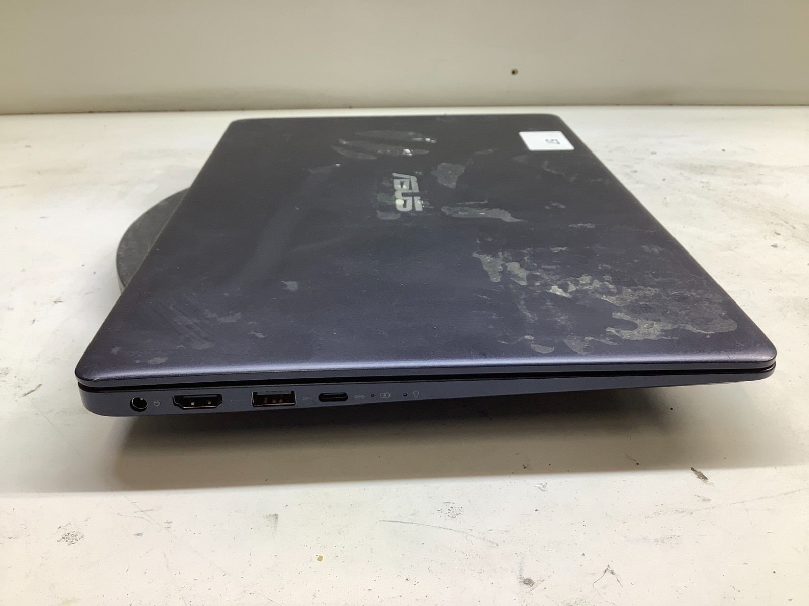 Asus Zenbook UX331F Intel Core i7-8565u 1.8GHz 8GB NO HDD