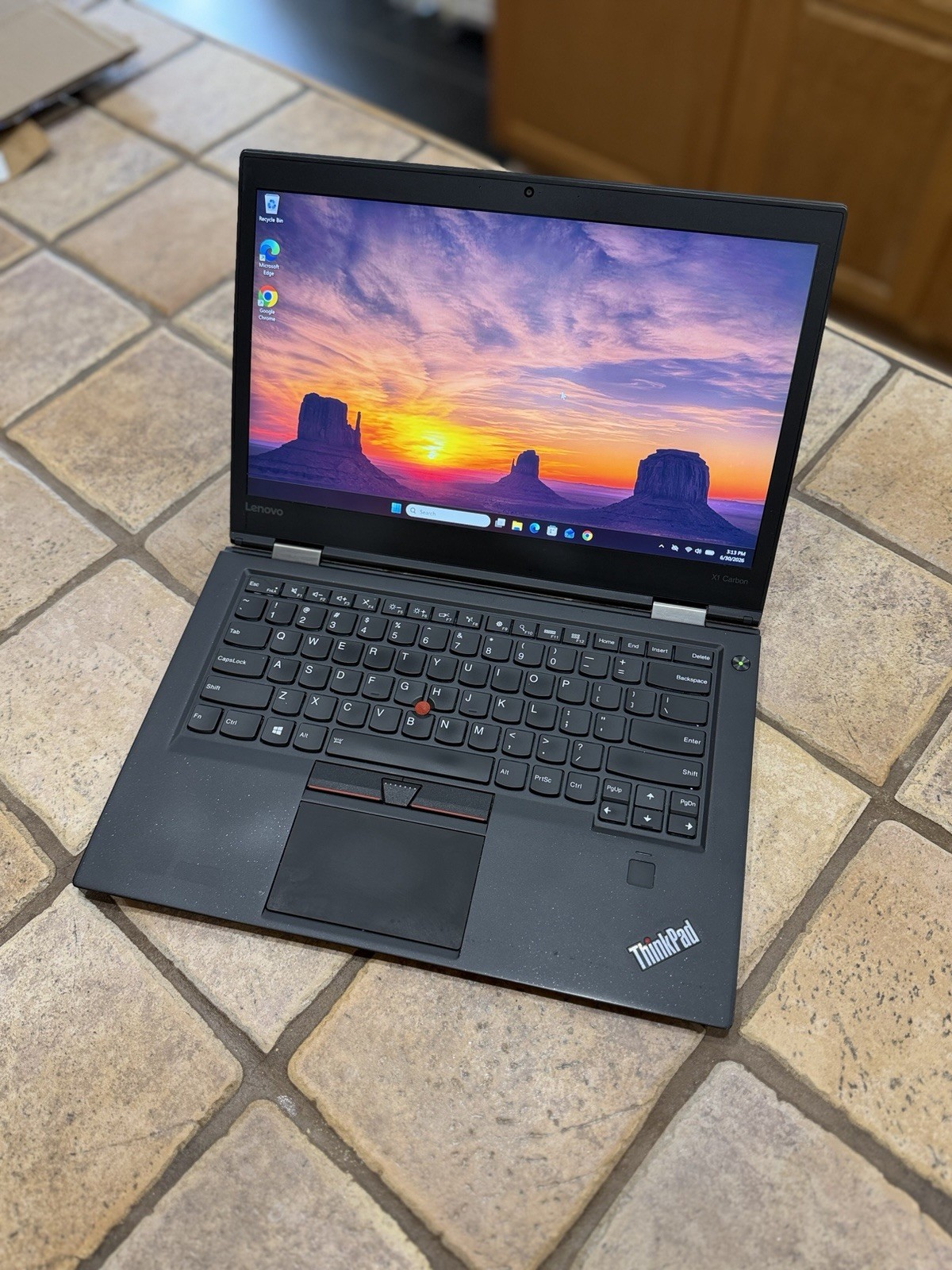 Lenovo ThinkPad X1 Carbon 4th Gen 14″ QHD i7 6600U 512GB SSD 16GB Ram W11 Pro