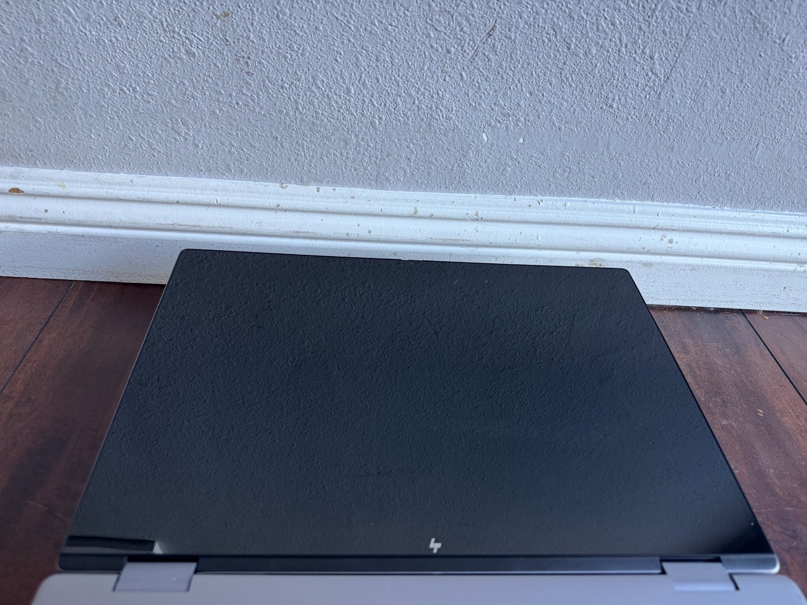 HP Envy x360 2-in-1 16-ad0023dx 16″ WUXGA Touch Ryzen 7 8840HS 16GB 1TB SSD