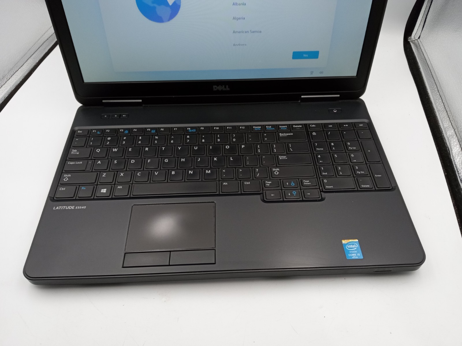 Dell Latitude E5540 15″ Laptop Intel i5-4310U 4GB RAM 128GB SSD Windows 11 -RR